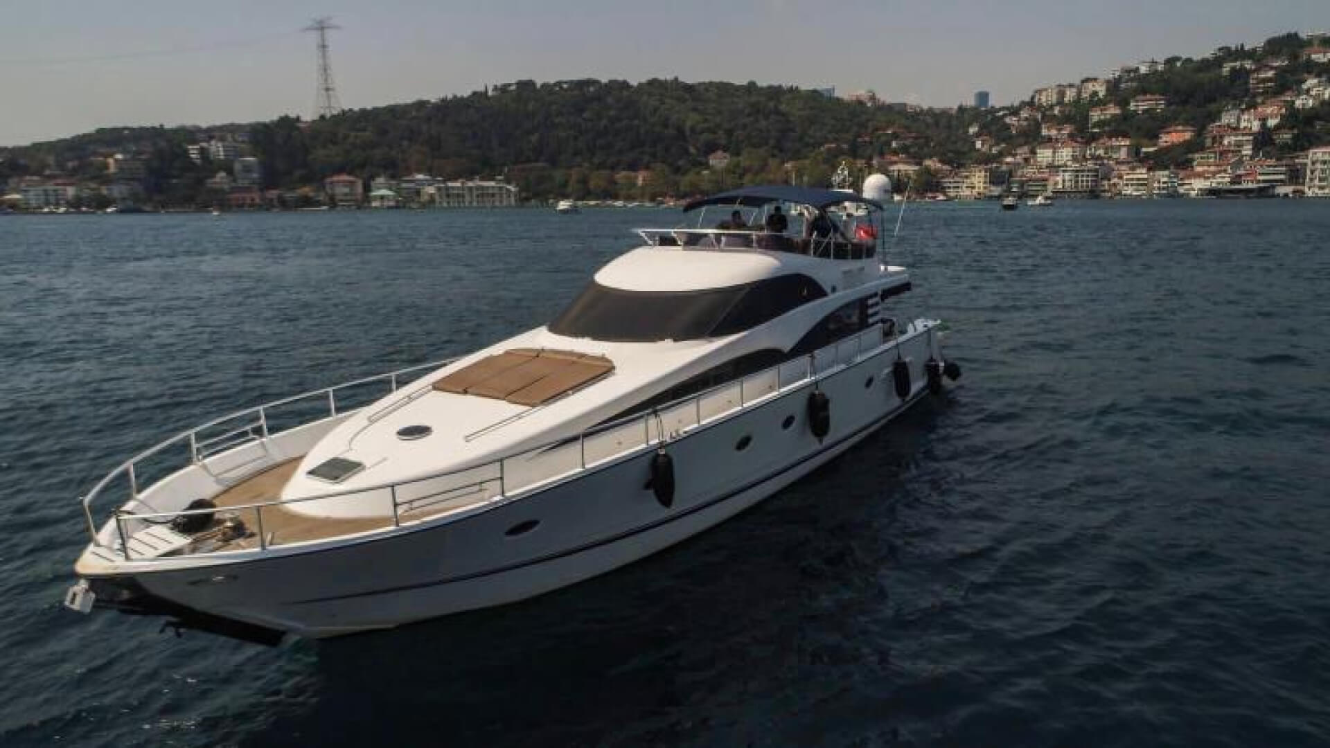 10/10/2025 - 10/10/2025 Motoryat Boğaz Turu 15 Kişi 24 Metre