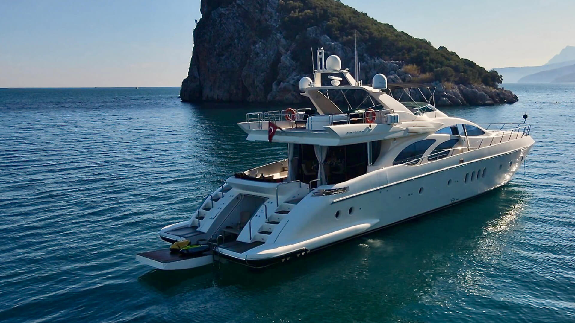 Antalya Tekne Tatili Delux Motoryat Azimut 30 Metre 4 Kabin