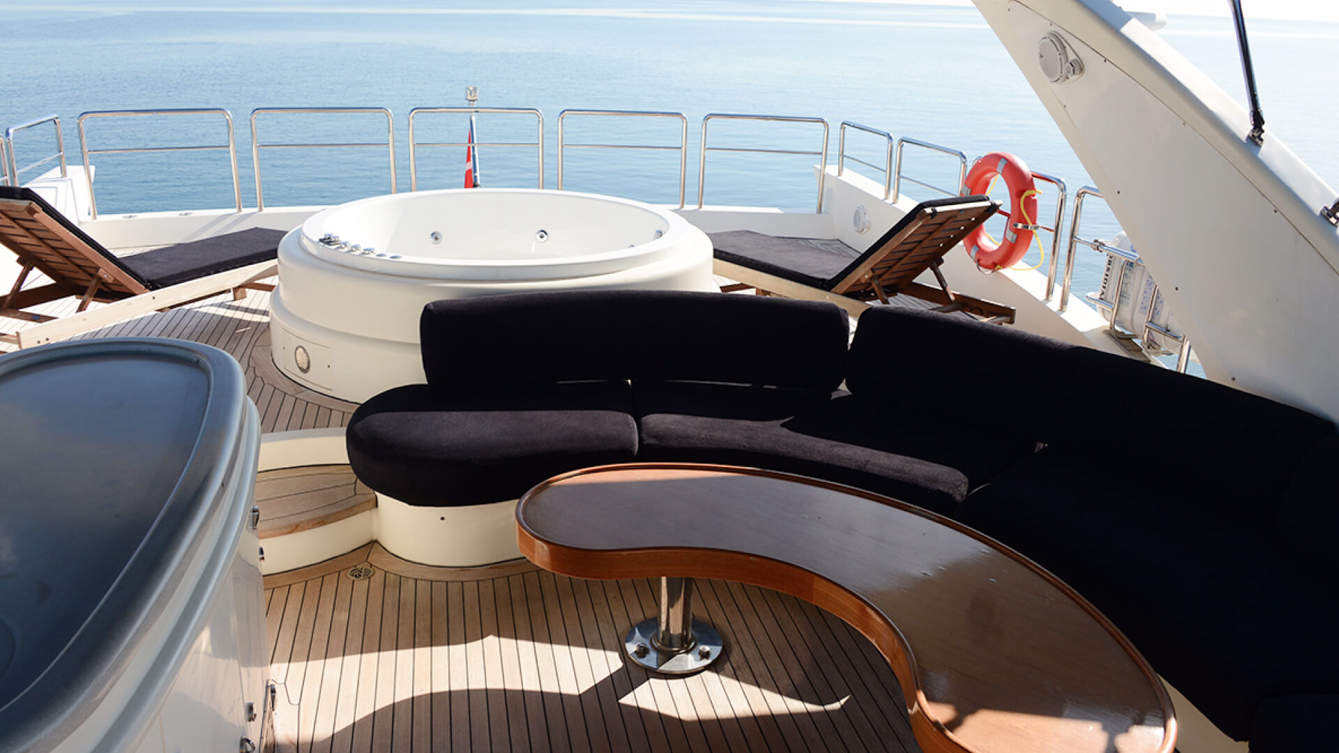 Antalya Tekne Tatili Delux Motoryat Azimut 30 Metre 4 Kabin