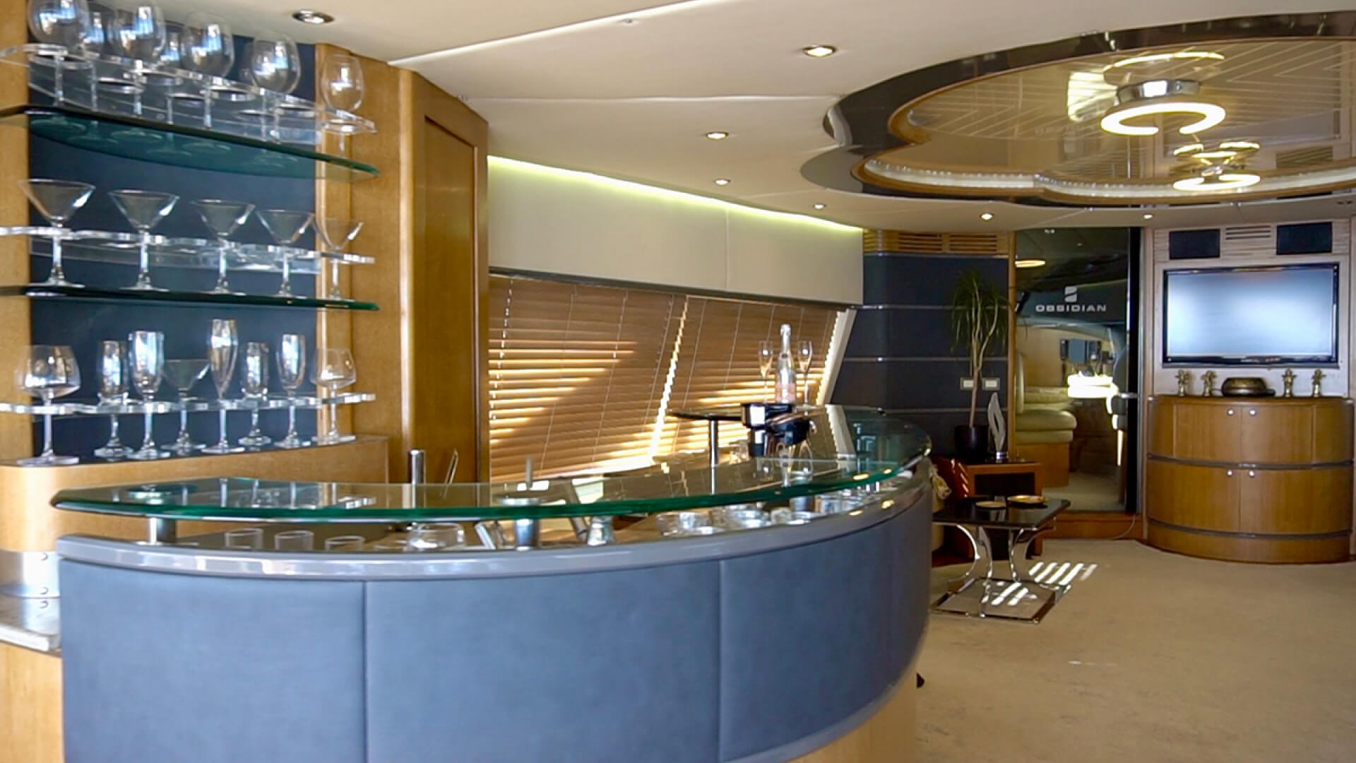 Antalya Tekne Tatili Delux Motoryat Azimut 30 Metre 4 Kabin