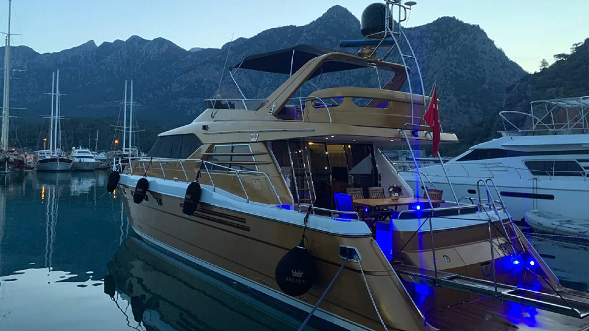 Antalya Motoryat Kiralama 4 Kabin 24 Metre