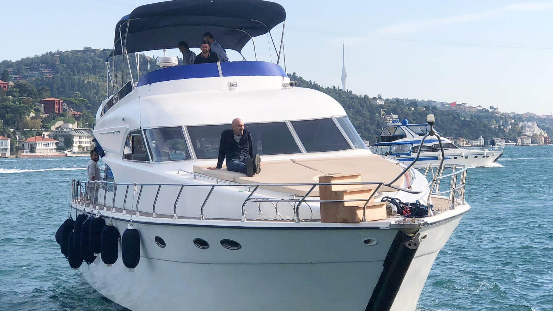 İstanbul Boğaz Turu Tekne Kiralama 19 Metre 12 Kişi 