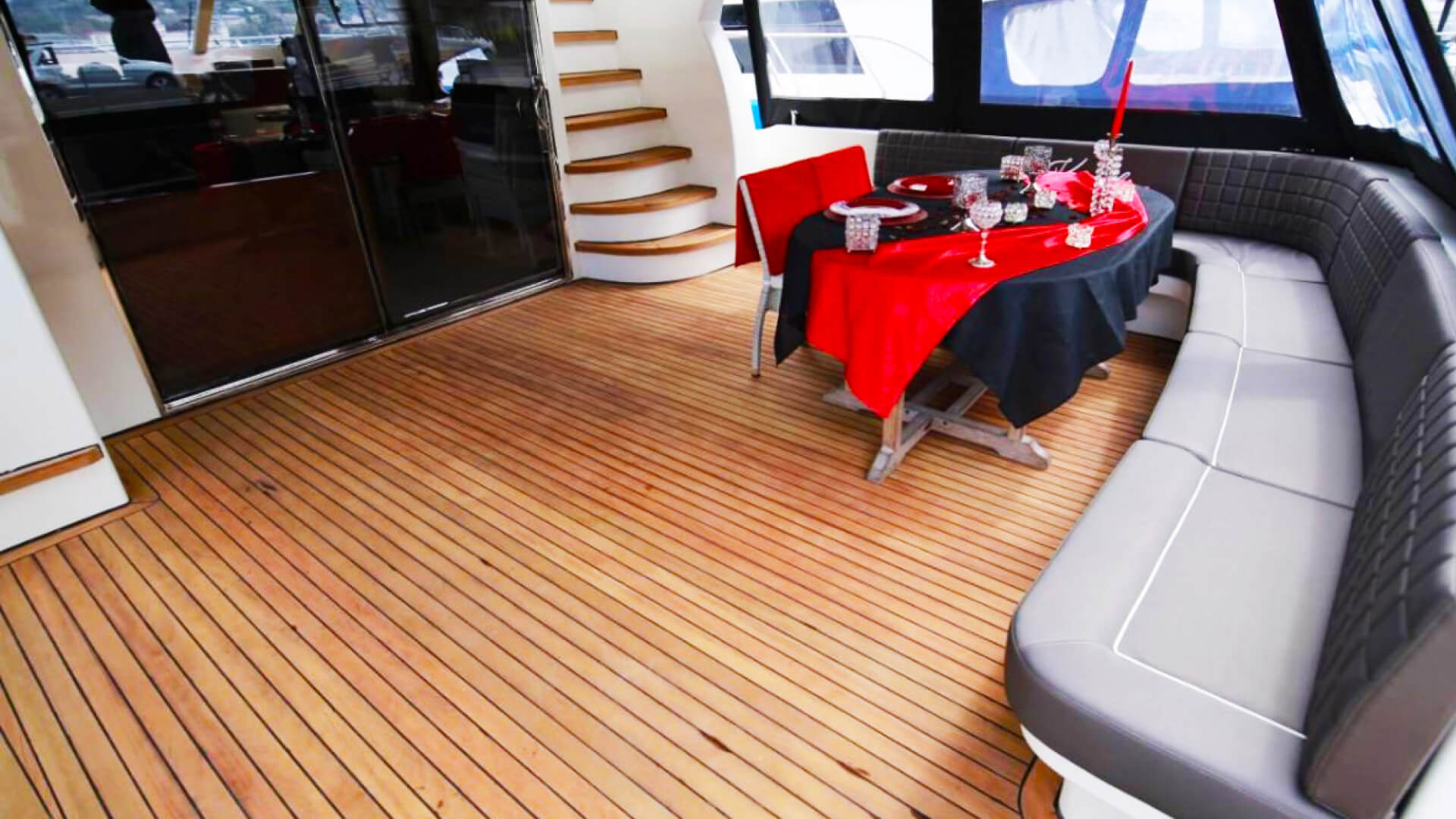 Bebek Lux Motoryat Kiralama Özel Yapım Boğaz Gezi Teknesi