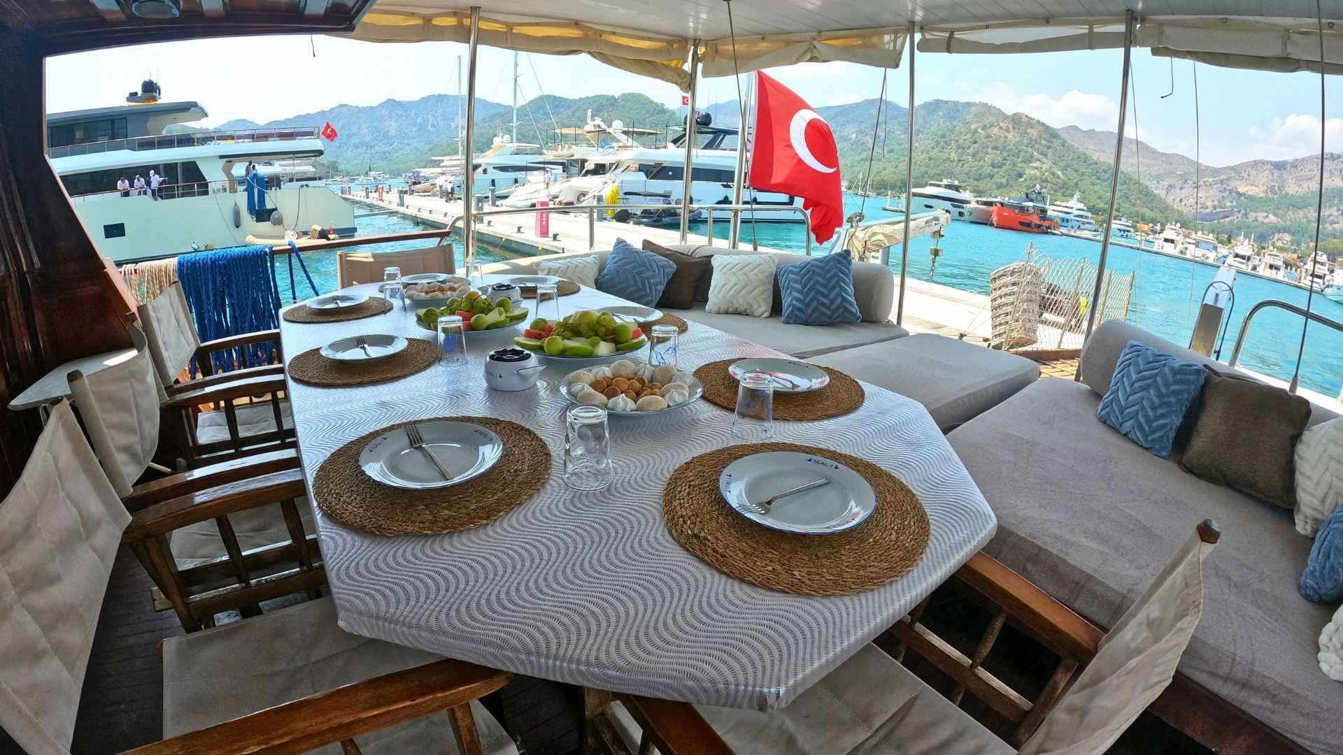Göcek Lux Gulet 6 Kabin 23 Metre Mavi Yolculuk Tatili