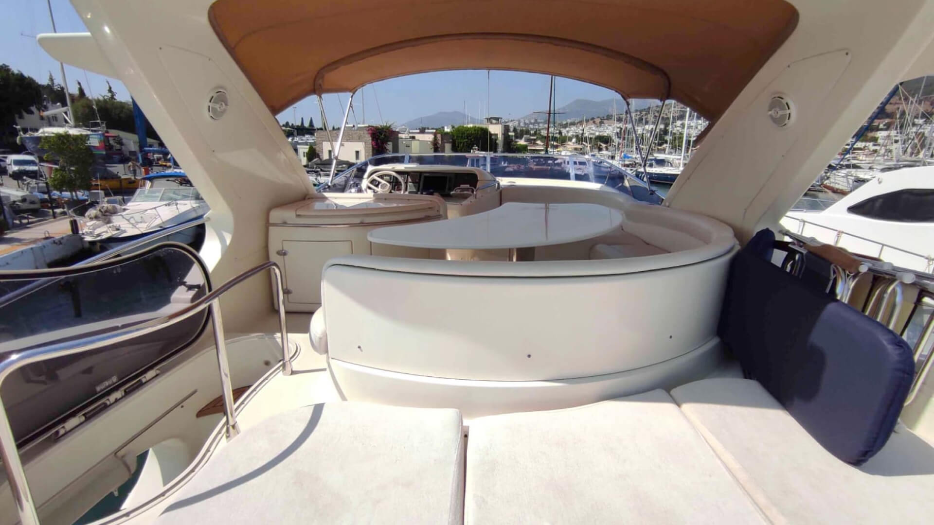Bodrum Delux Motoryat Azimut 55 - 3 Kabin 17 Metre