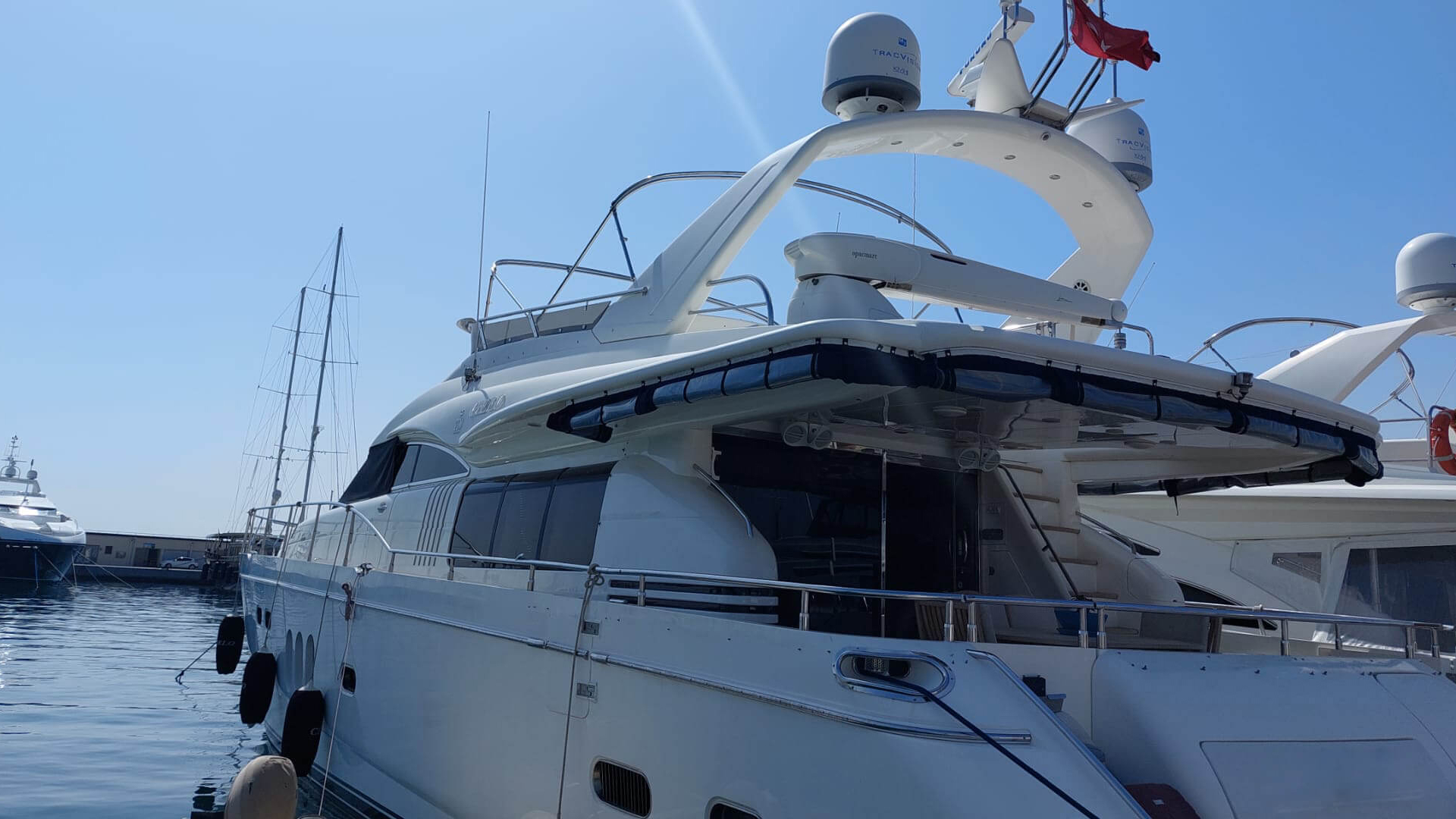 Bodrum Lux Motoryat Princess 75 - 4 Kabin 23 Metre