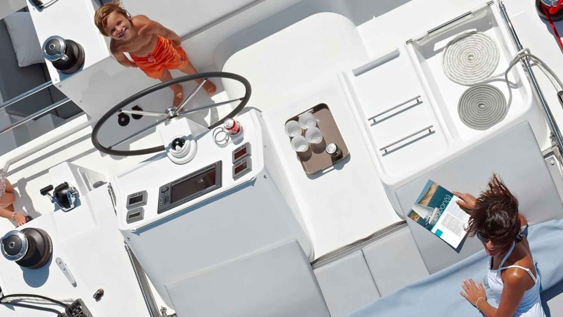 Bodrum Delux Katamaran Lagoon 450 - 4 kabin 14 Metre