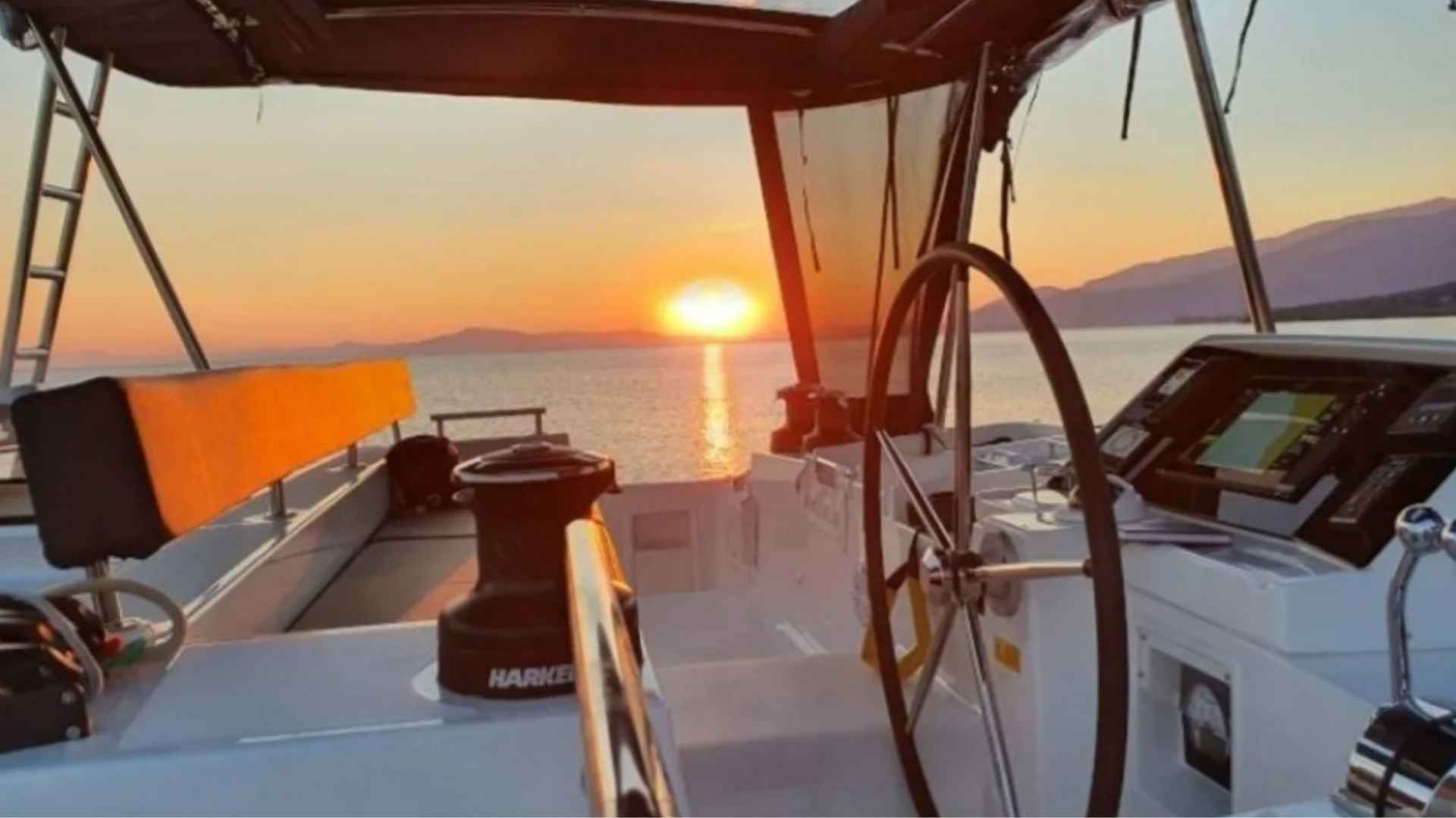 Bodrum Delux Katamaran Lagoon 450 - 4 kabin 14 Metre