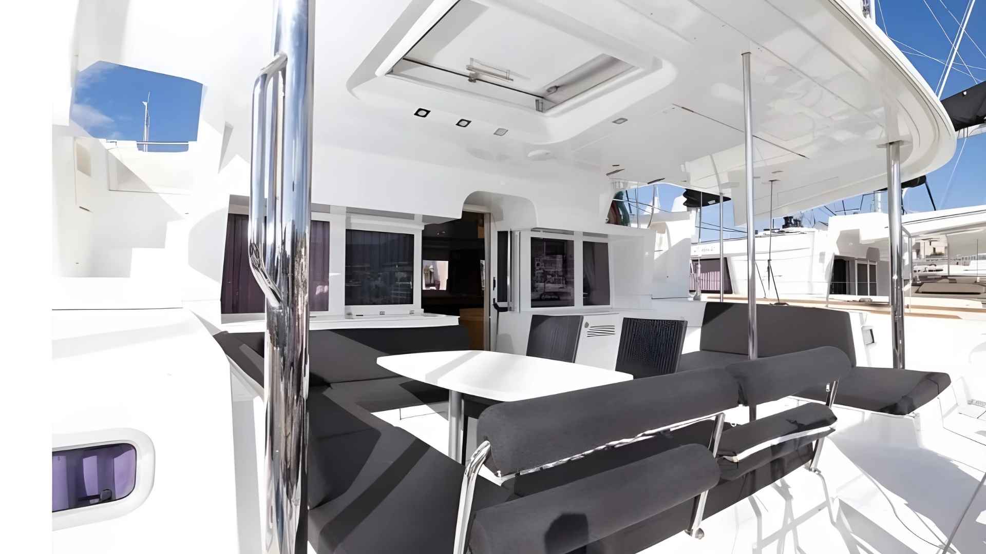 Bodrum Delux Katamaran Lagoon 450 - 4 kabin 14 Metre
