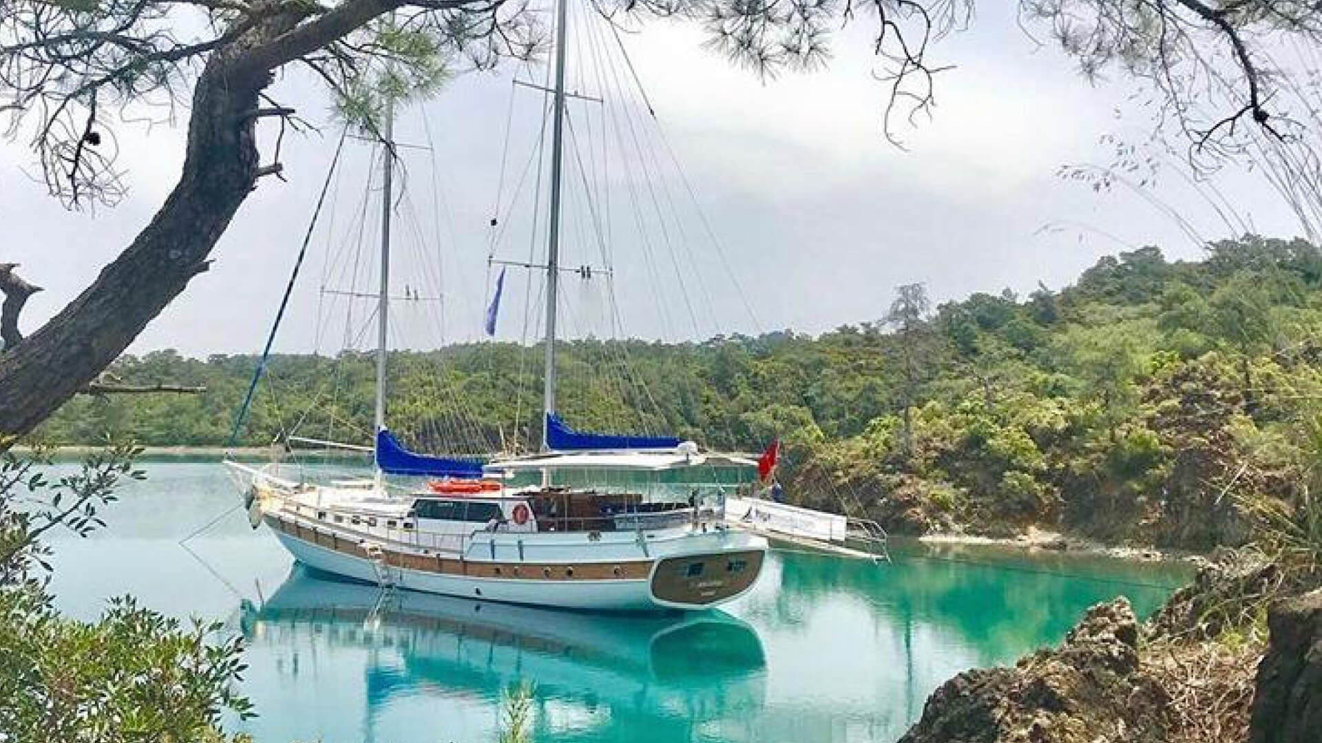 Mavi Yolculuk Lux Gulet 8 Kabin 27 Metre