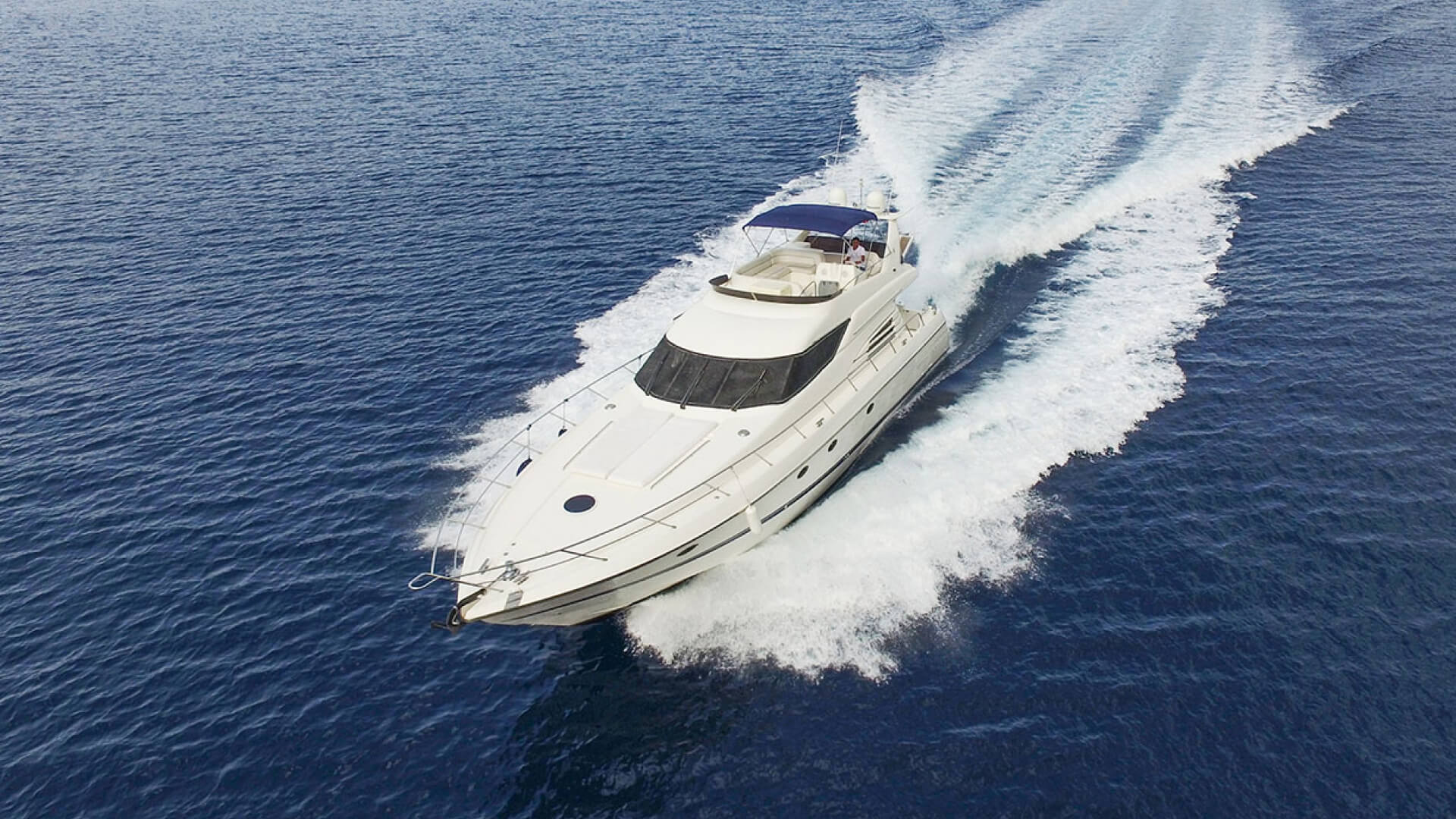 Bodrum Delux Motoryat Sunseeker Manhattan 62 F - 3 Kabin 17 Metre