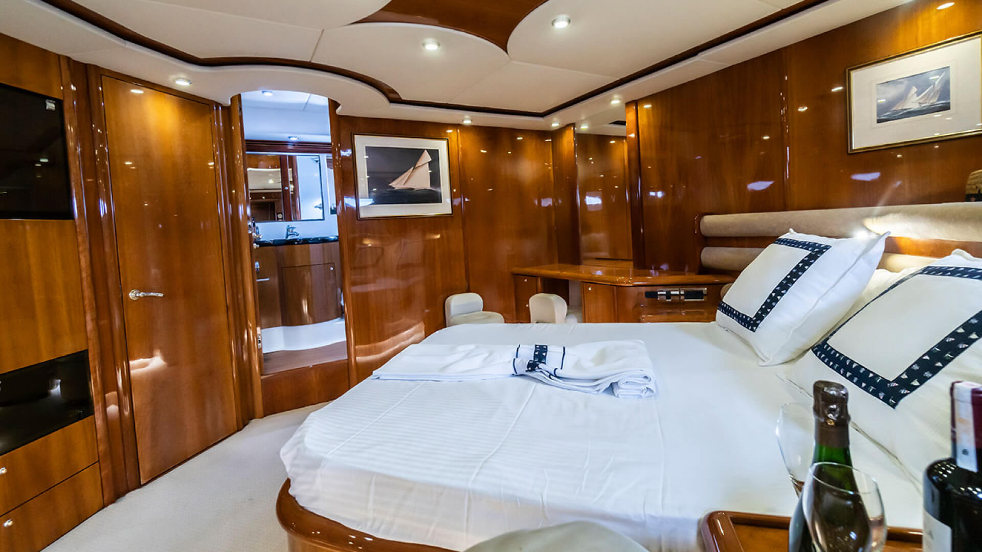 Bodrum Delux Motoryat Sunseeker Edition 75 F - 4 Kabin 25 Metre