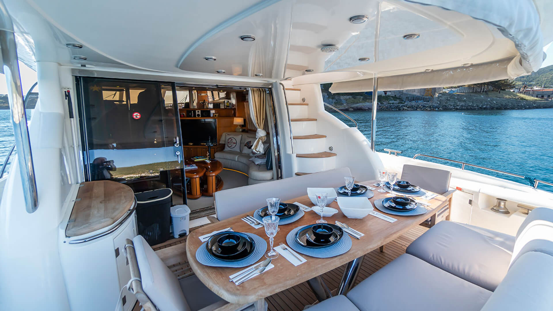 Bodrum Delux Motoryat Sunseeker Edition 75 F - 4 Kabin 25 Metre