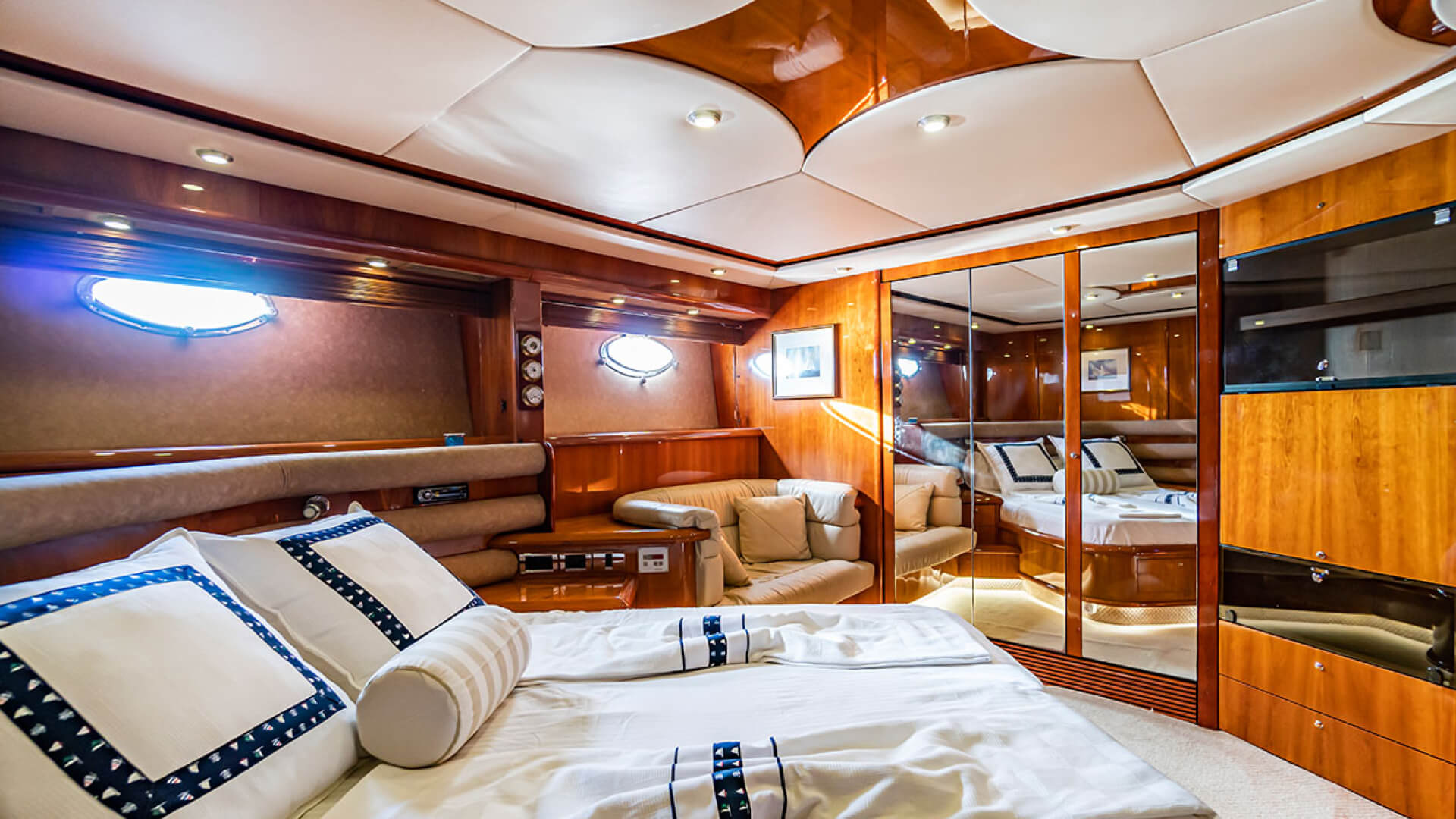 Bodrum Delux Motoryat Sunseeker Edition 75 F - 4 Kabin 25 Metre