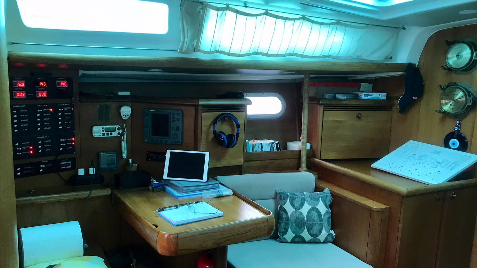 Bodrum Lux Yelkenli Jeanneau Sun Odyssey 43 - 3 Kabin 13 Metre
