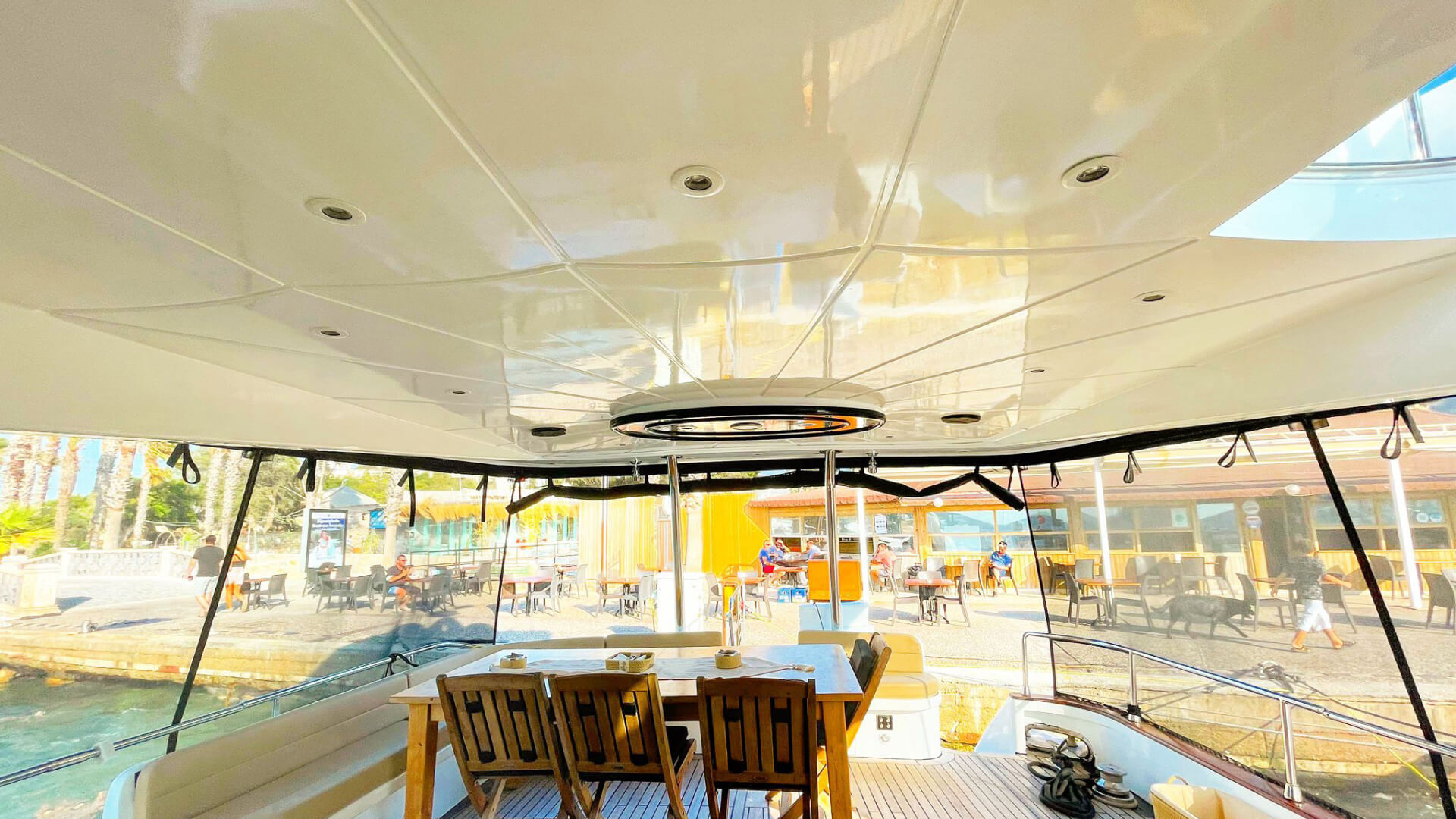 İstanbul Lux Kiralık Motoryat 25 Kişilik  20 Metre
