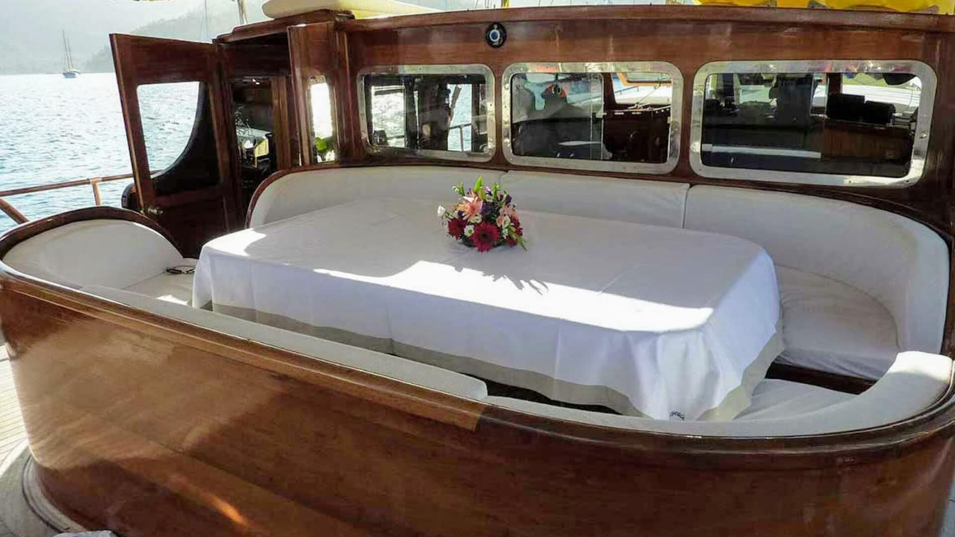 Bodrum Konaklamalı Tekne Tatili Delux Gulet  6 Kabin 28 Metre