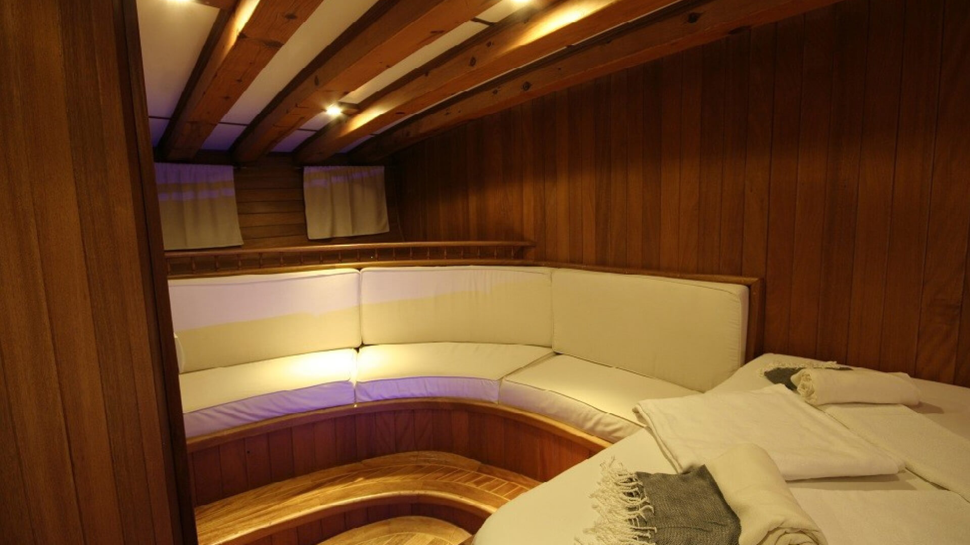 Bodrum Delux Gulet ile Mavi Tur 5 Kabin 25 Metre