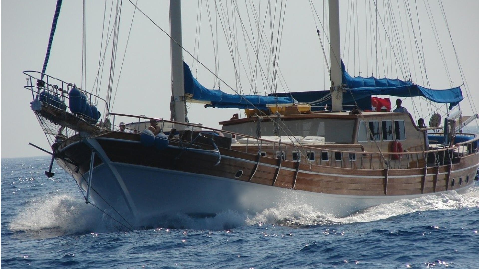 Bodrum Delux Gulet ile Mavi Tur 5 Kabin 25 Metre