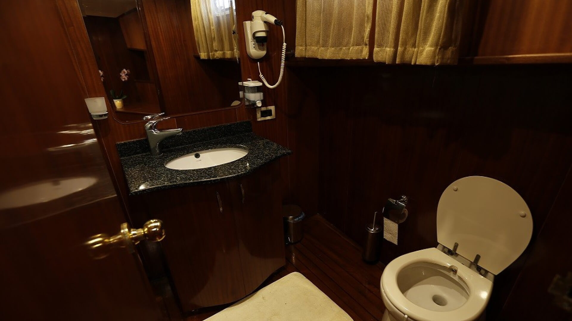 Mavi Tur Kiralık  Delux Gulet 6 Kabin 30 Metre