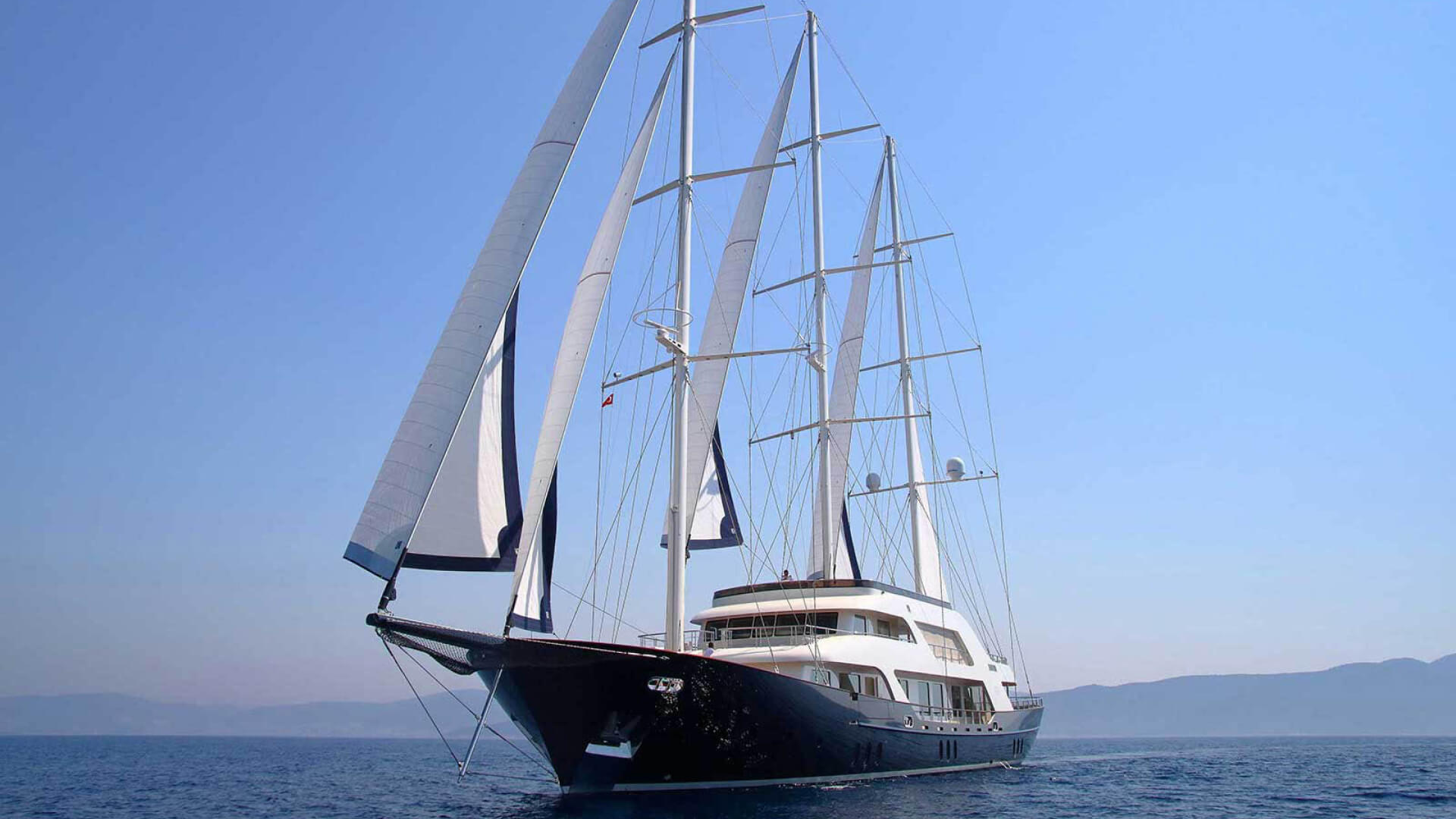 Ultra Delux Bodrum Kiralık Süperyat 5 Kabin 55 Metre
