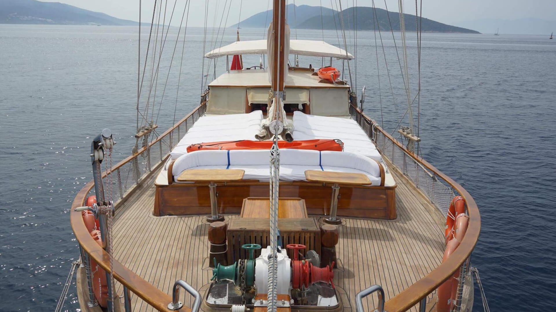 Bodrum Mavi Tur Gulet Kiralama 6 Kabin 12 Kişi