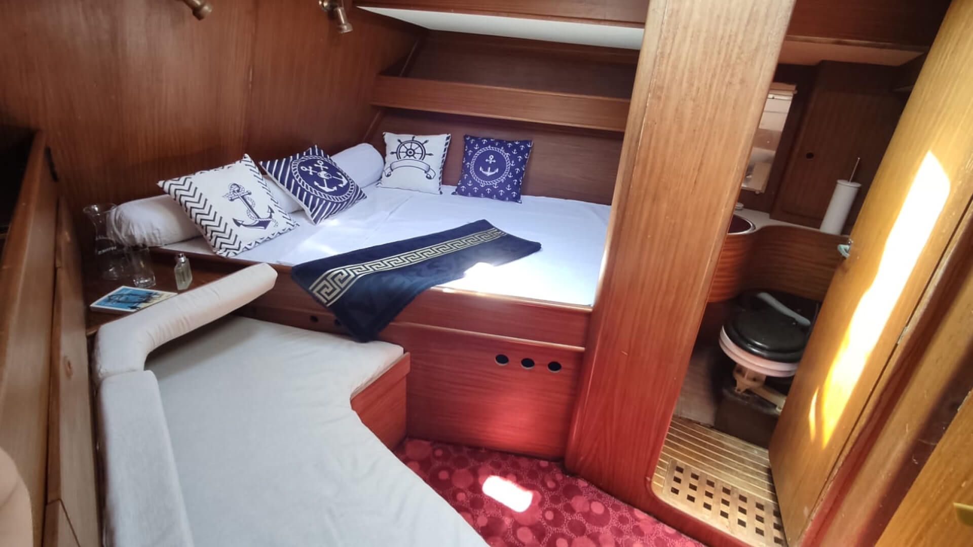 Gibsea 126 Kiralık Yelkenli ile Denizin Keyfini Çıkarın!