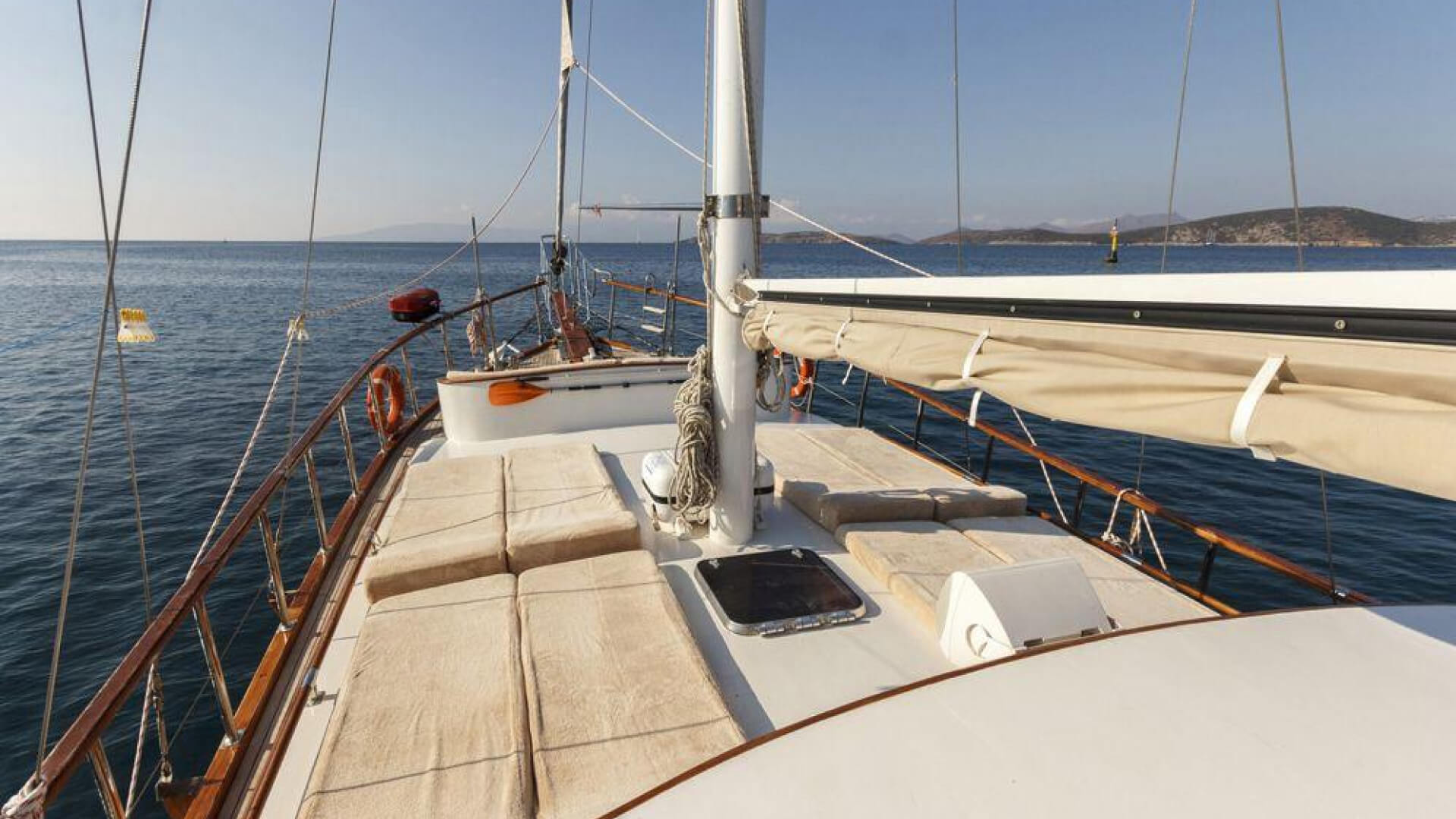 Bodrum Mavi Yolculuk Tekne Tatili 4 Kabin 18 Metre