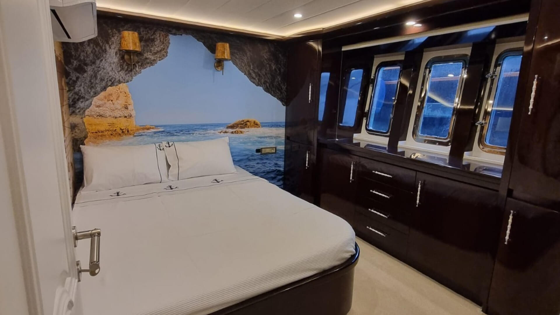 Delux Motor Yat Tekne Turu 4 Kabin 34 Metre