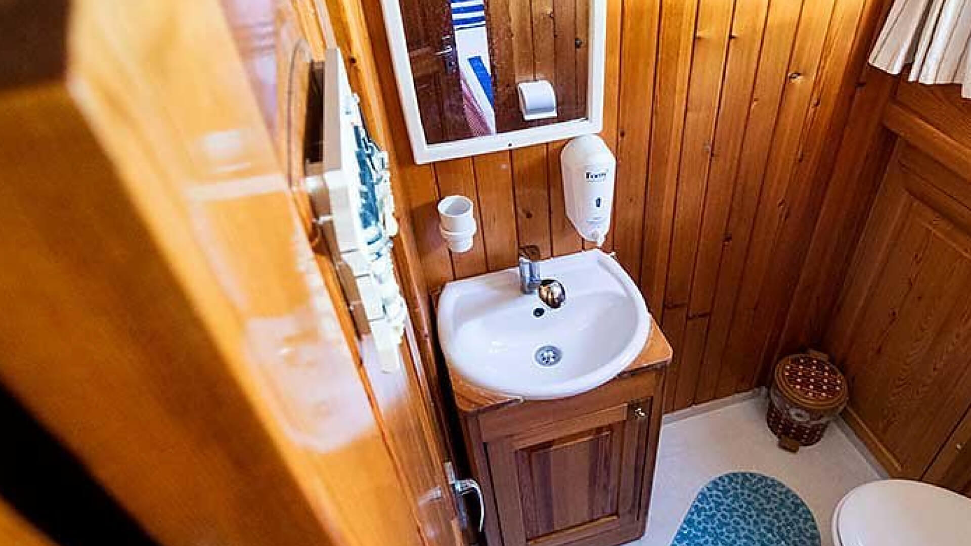 Bodrum Gulet Kiralama 3 Kabin 15 Metre