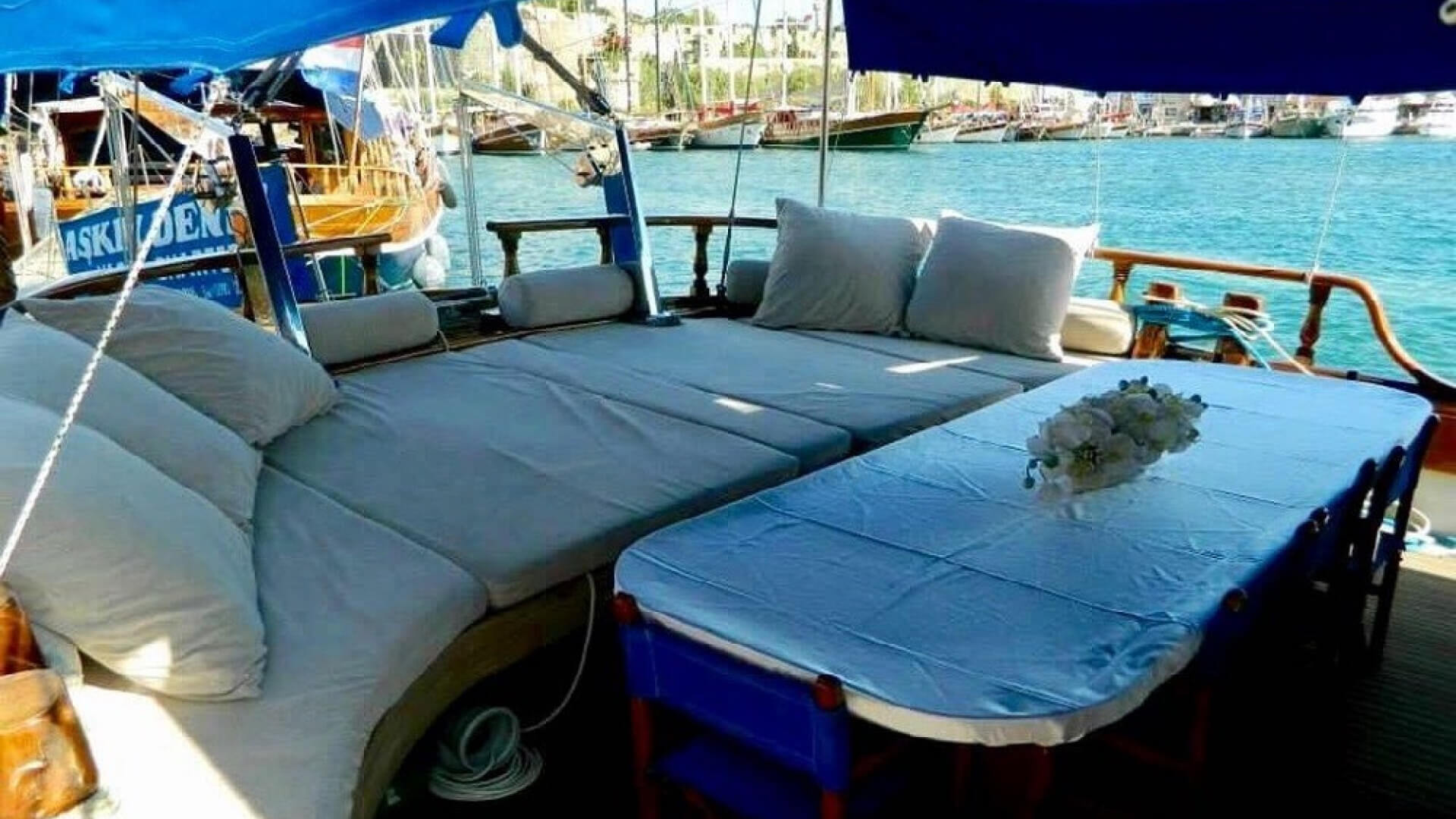 Bodrum Gulet Tekne Kiralama 6 Kabin 23 Metre