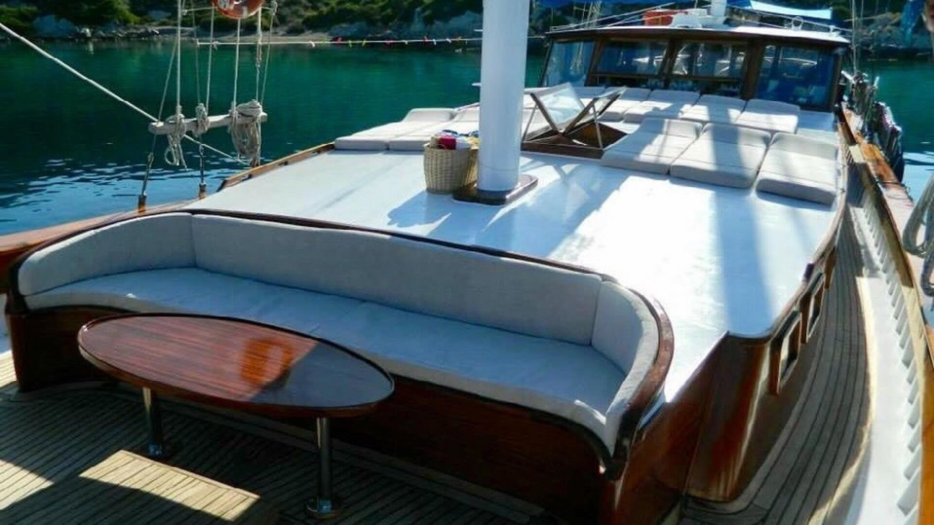 Bodrum Gulet Tekne Kiralama 6 Kabin 23 Metre