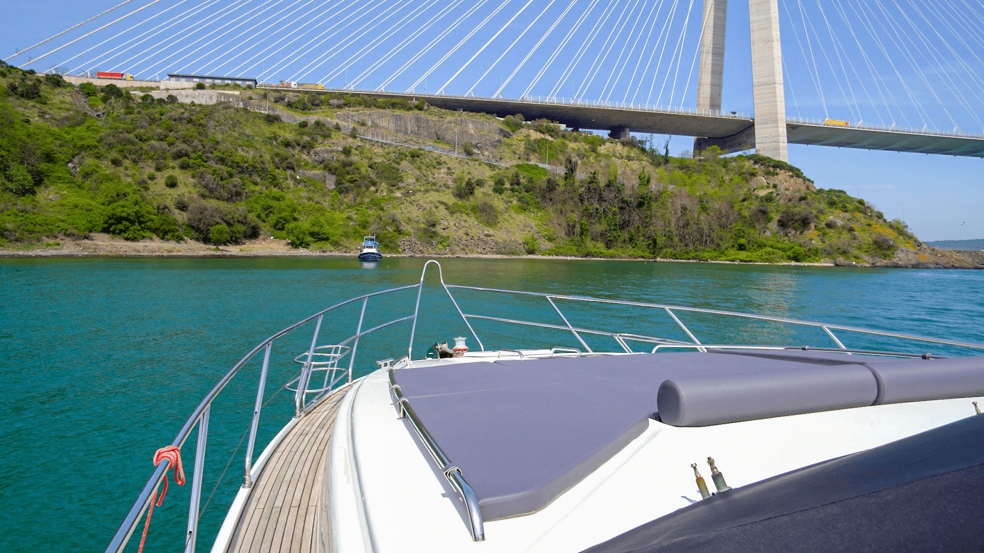 Saatlik Tekne Kiralama 10 Kişilik 22 Metre