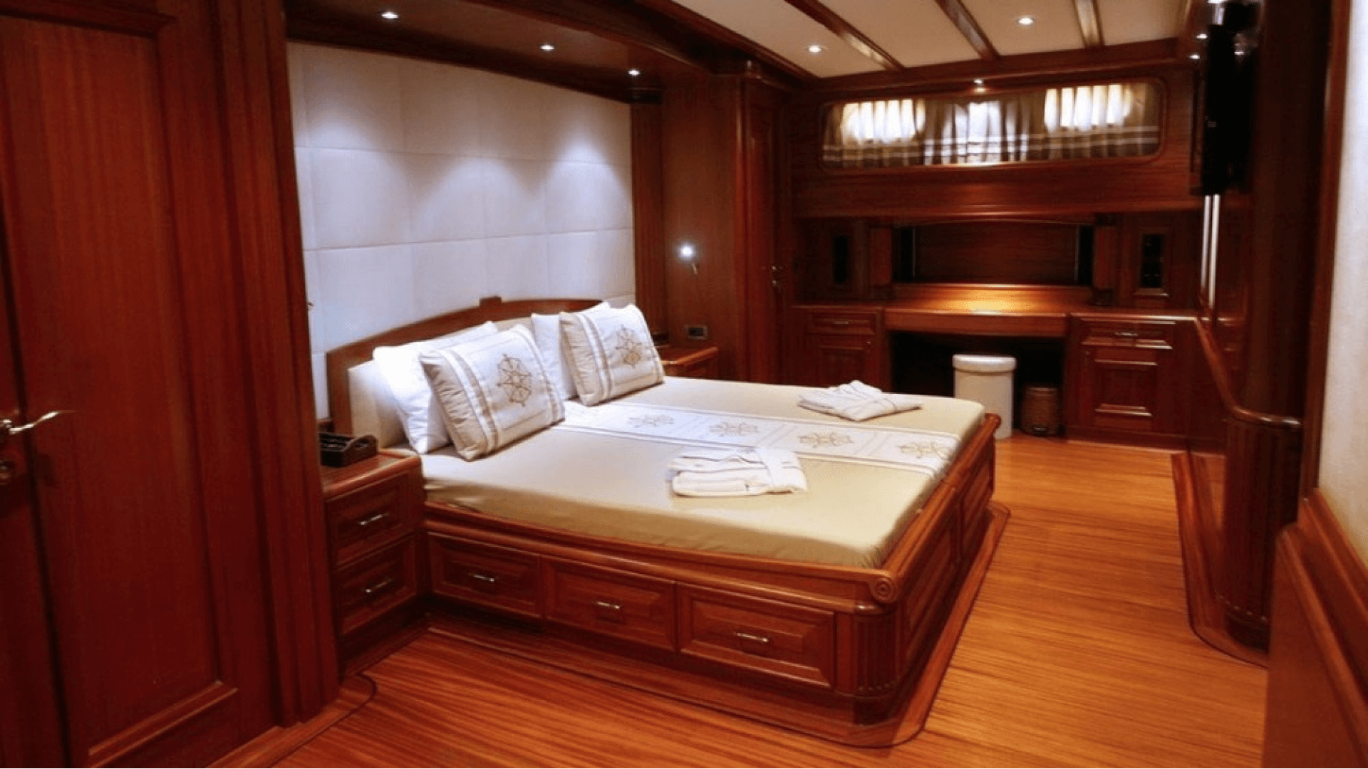Bodrum Gulet Kiralama 6 Kabin 40 Metre