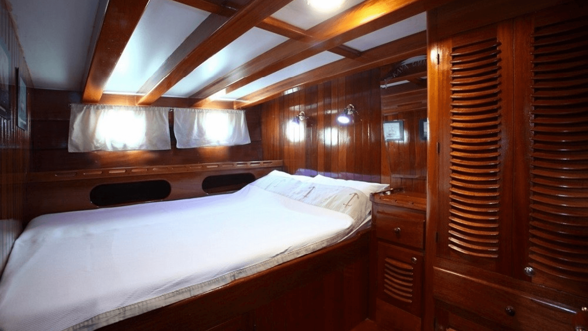Bodrum Gulet Kiralama 8 Kabin 28 Metre