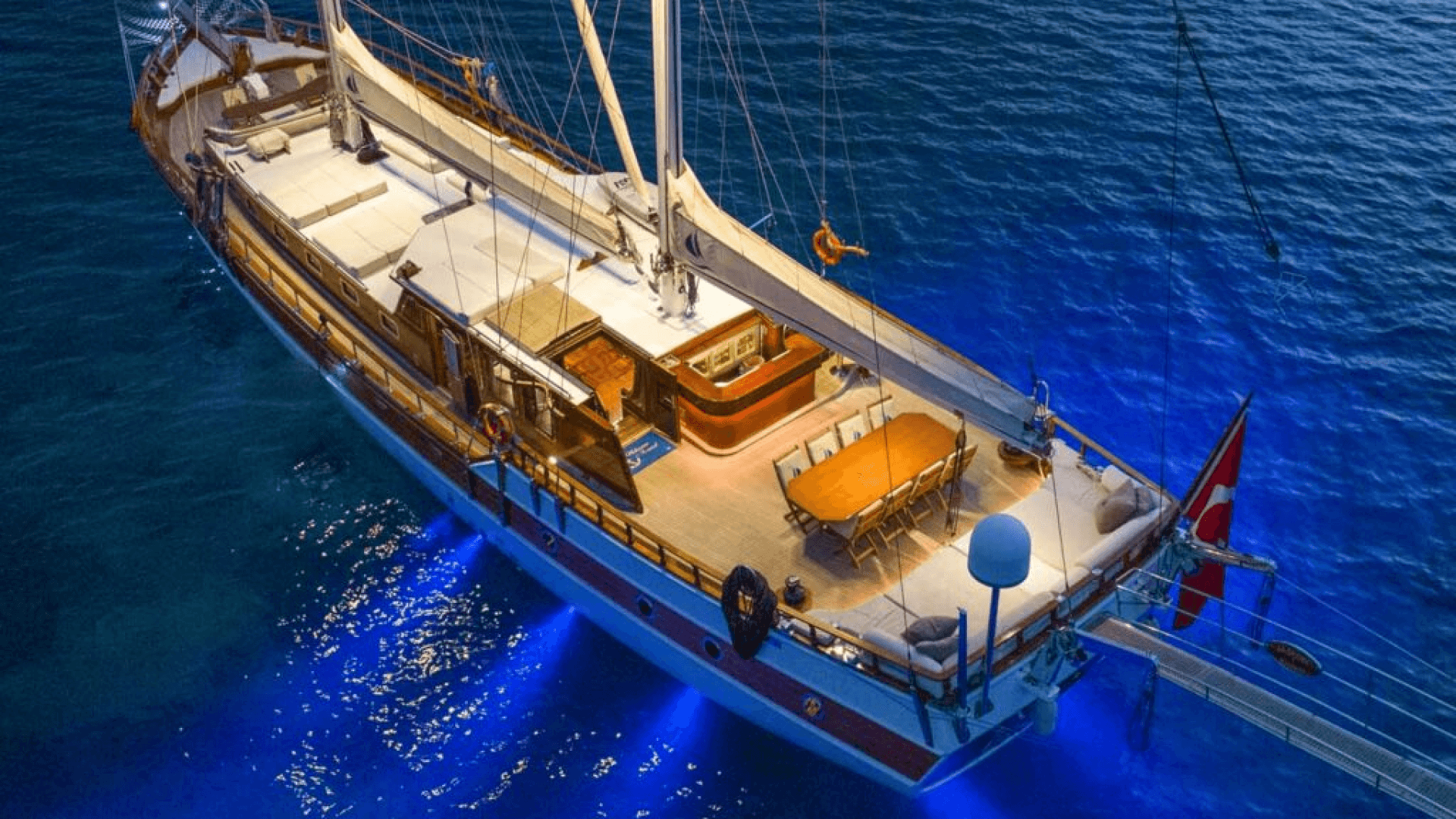 Bodrum Gulet Tekne Kiralama 6 Kabin 28 Metre 
