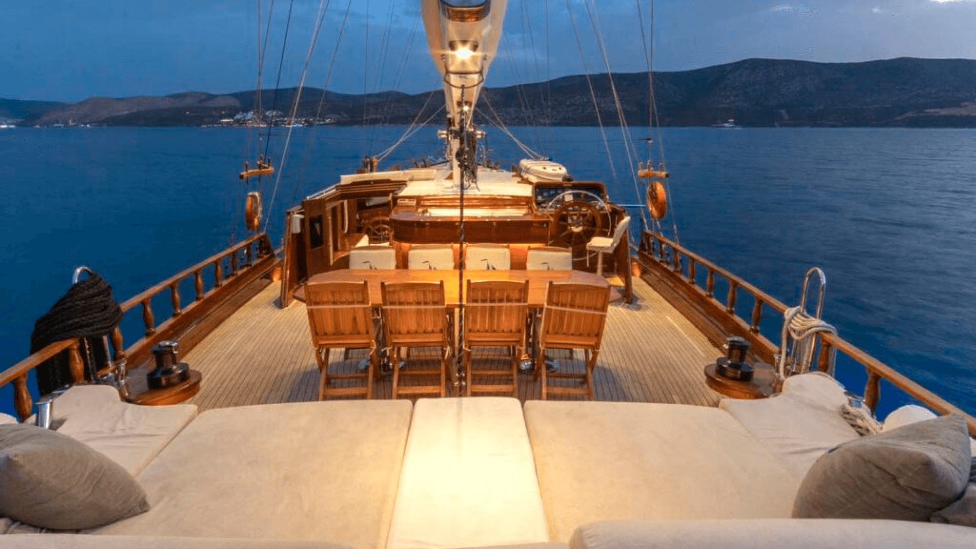 Bodrum Gulet Tekne Kiralama 6 Kabin 28 Metre 