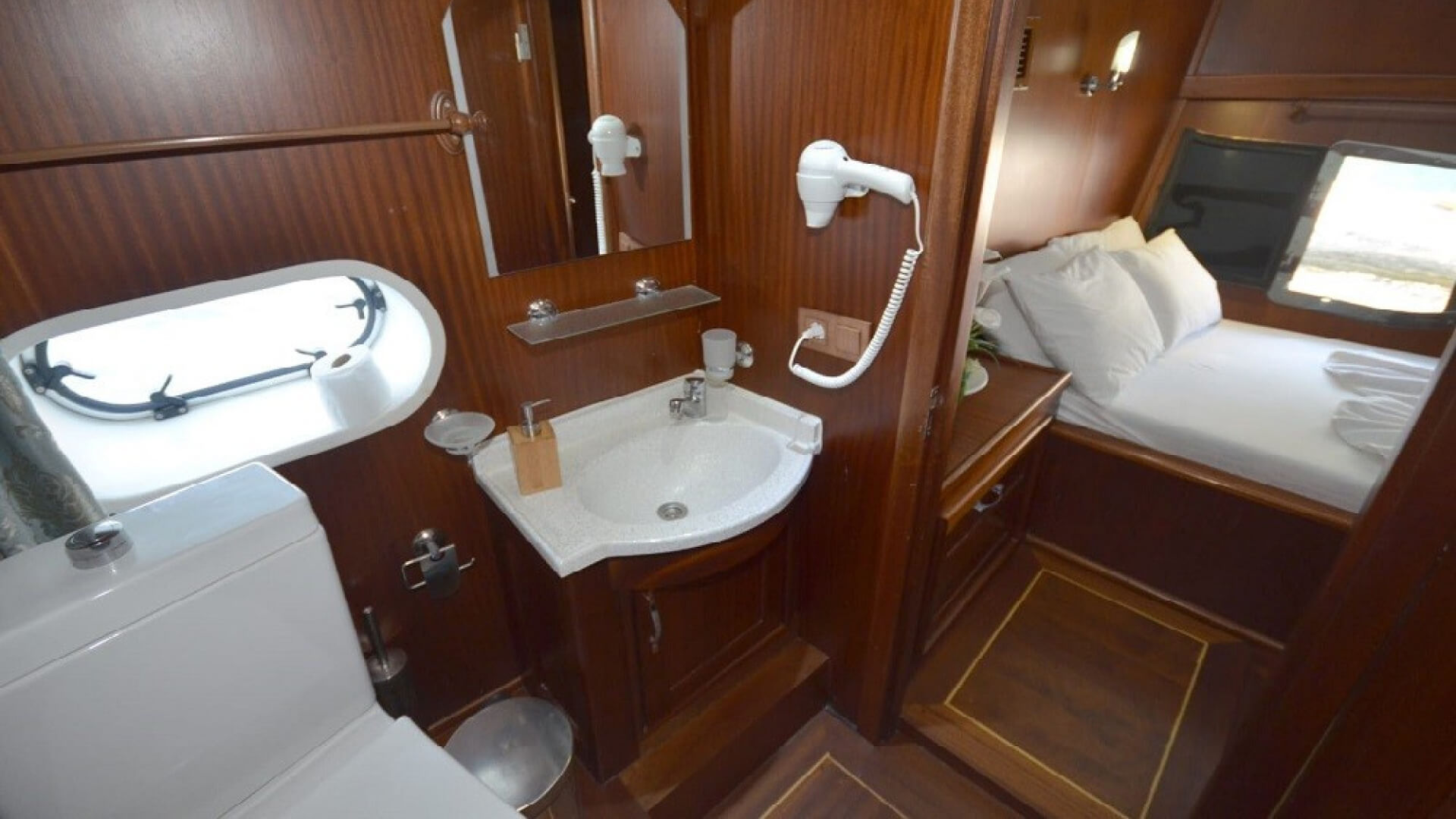 Bozburun Lux Gulet 7 Kabin 30 Metre