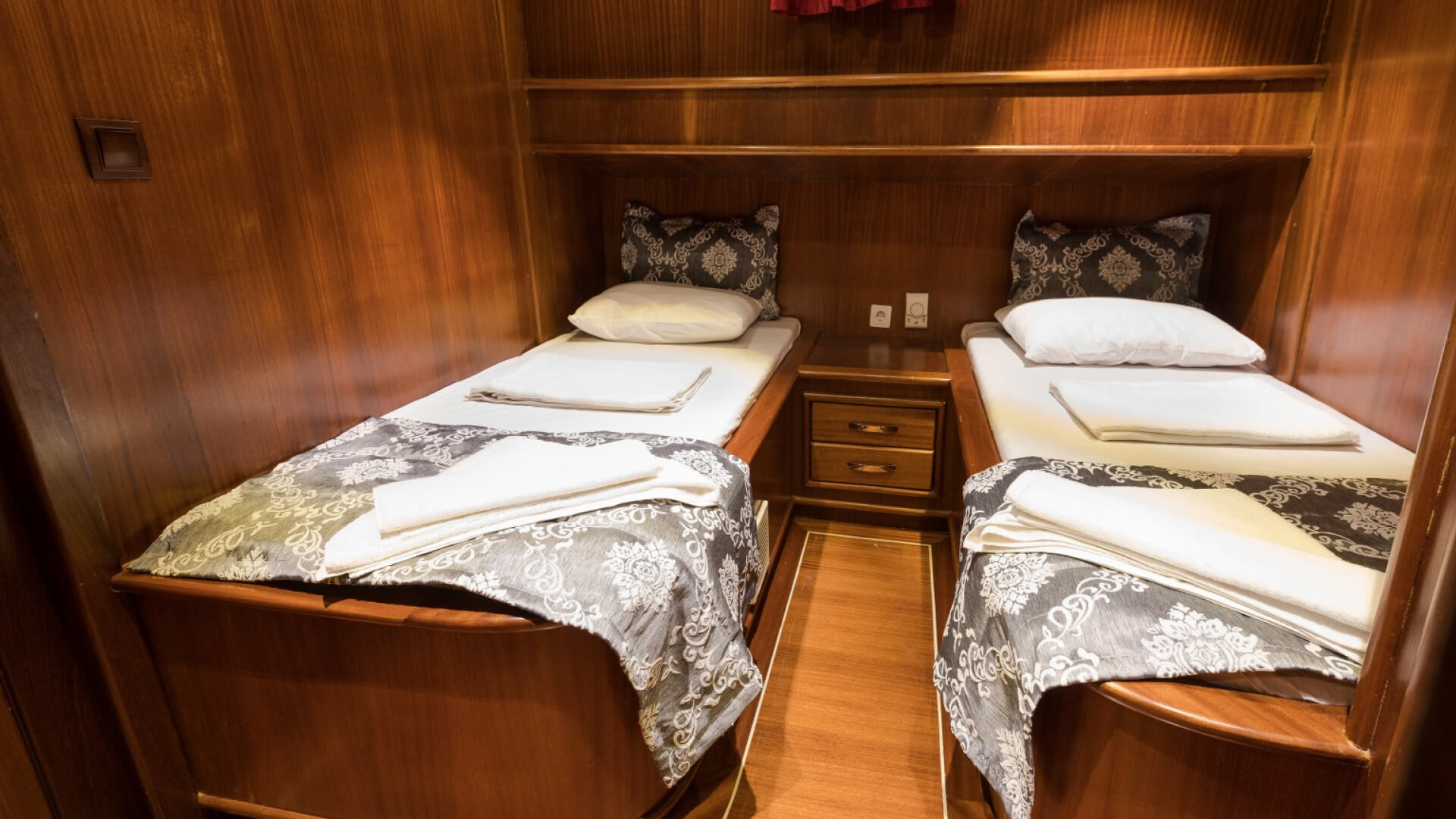 Bozburun Kiralık Delux Gulet 14 Kişi 27 Metre