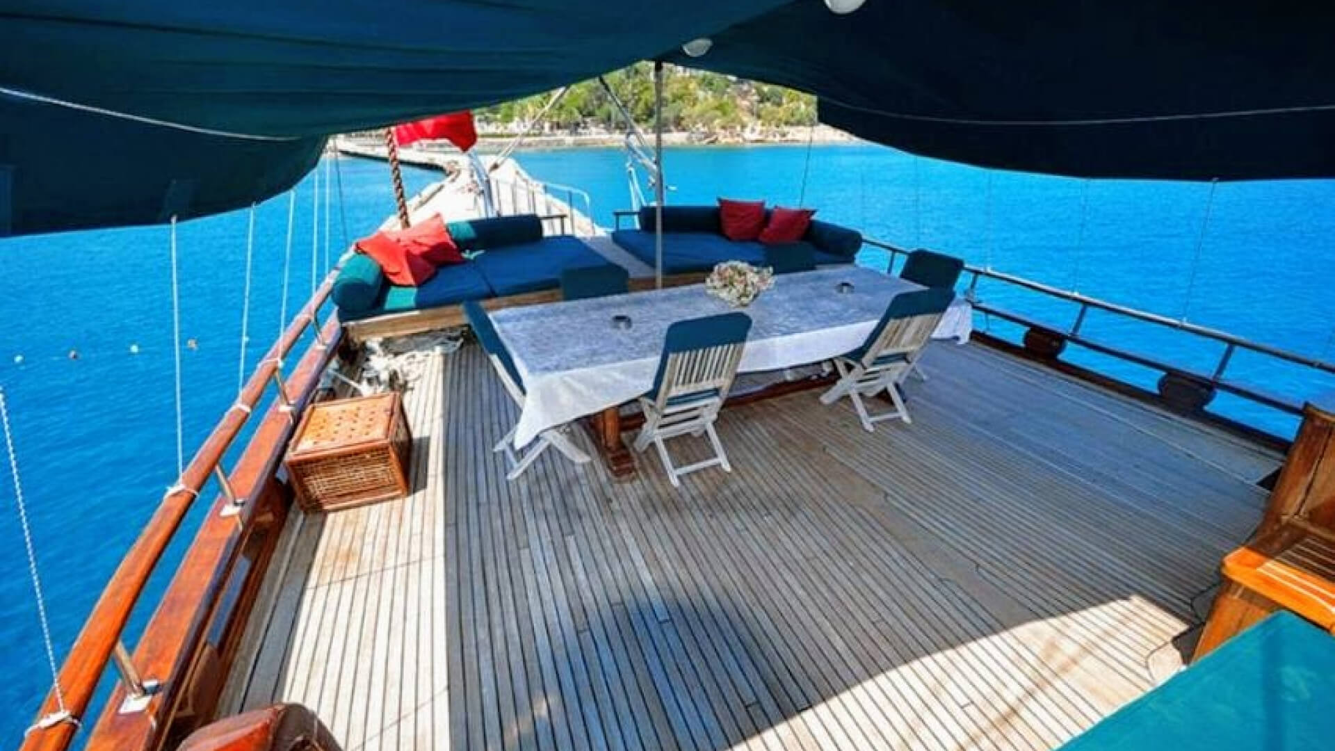 Mavi Yolculuk Özel Kiralık Gulet Lux 6 Kabin 24 Metre
