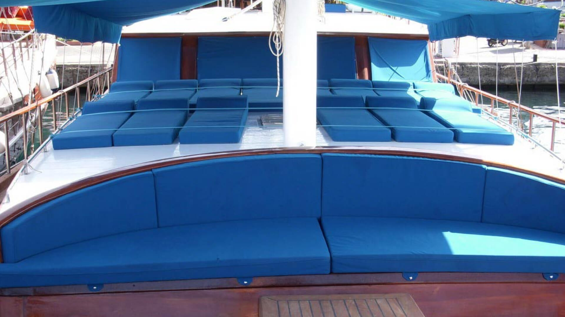 Mavi Yolculuk Turu Özel Kiralık 8 Kabin Lux Gulet 28 Metre