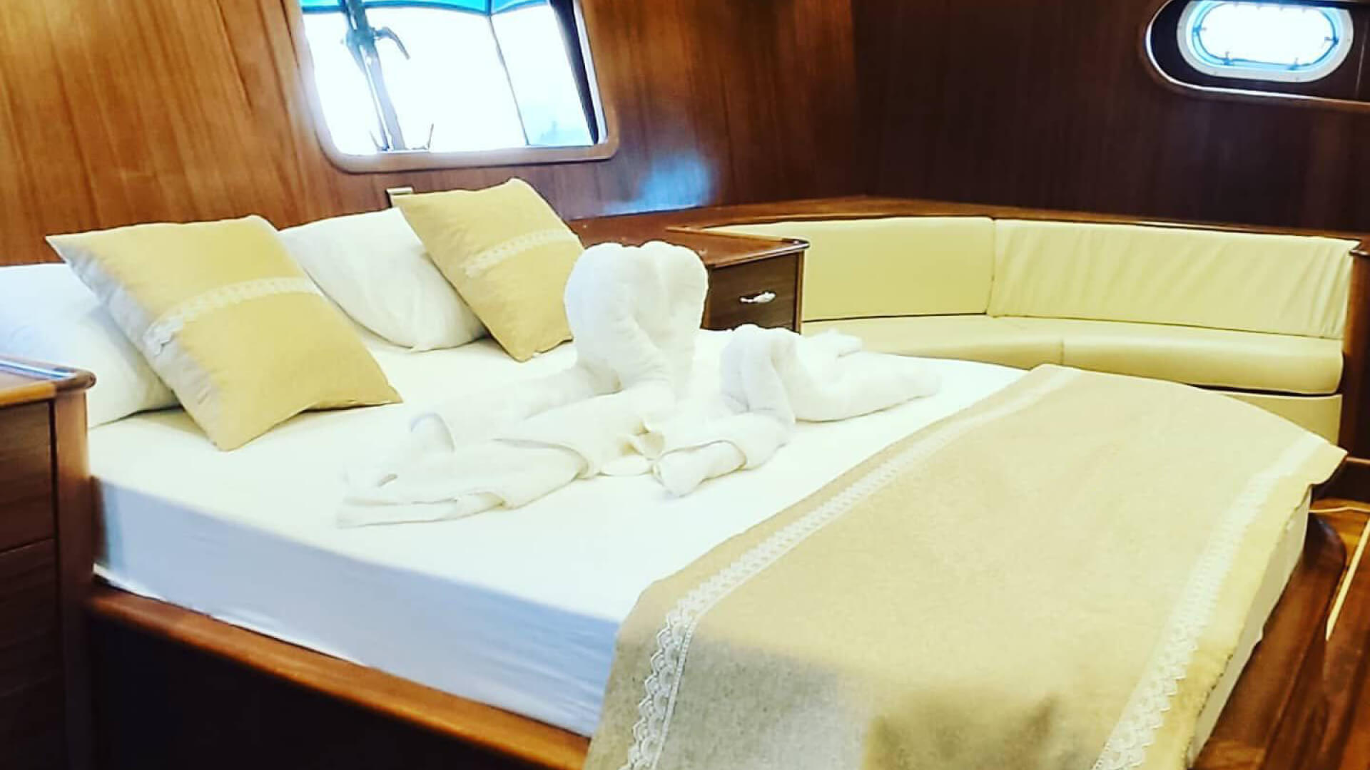Bozburun Delux Konaklamalı Kiralık Gulet 6 Kabin 34 Metre