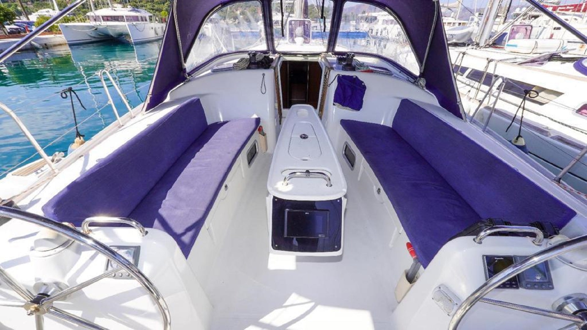 Kiralık Beneteau Cyclades 43.4 Yelkenli 2007 Model 14 Metre