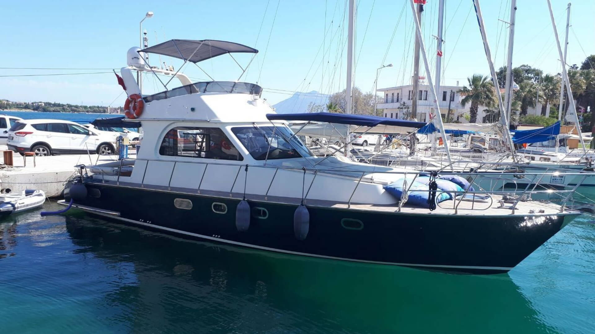 Motoryat Kiralama 3 Kabin 13 Metre