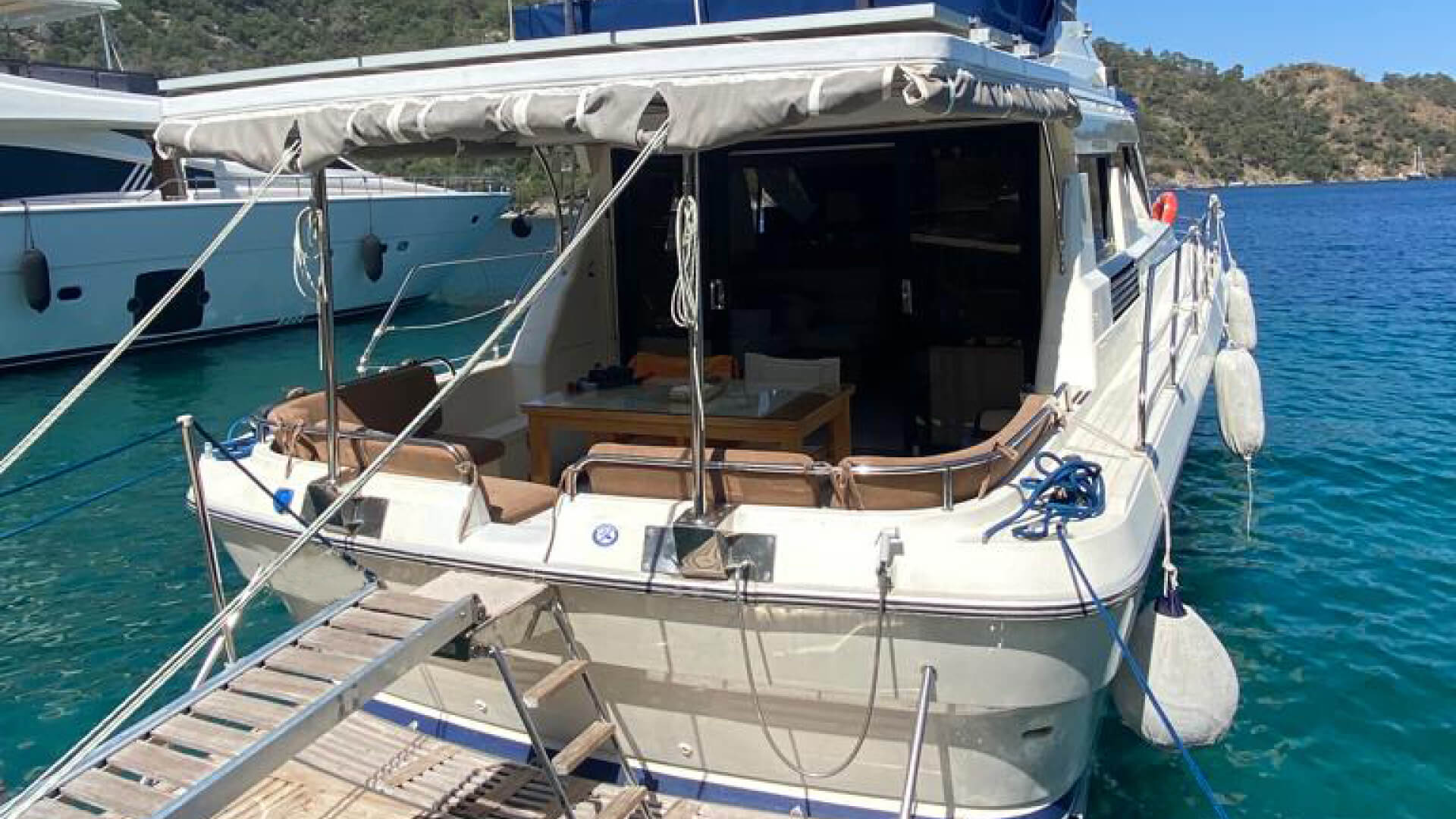 Fethiye Delux Motoryat Prencess 45 2 Kabin 14 Metre
