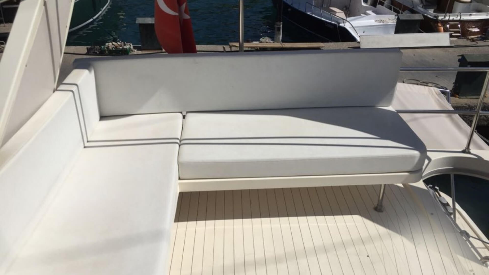 Fethiye Delux Motoryat Prencess 45 2 Kabin 14 Metre