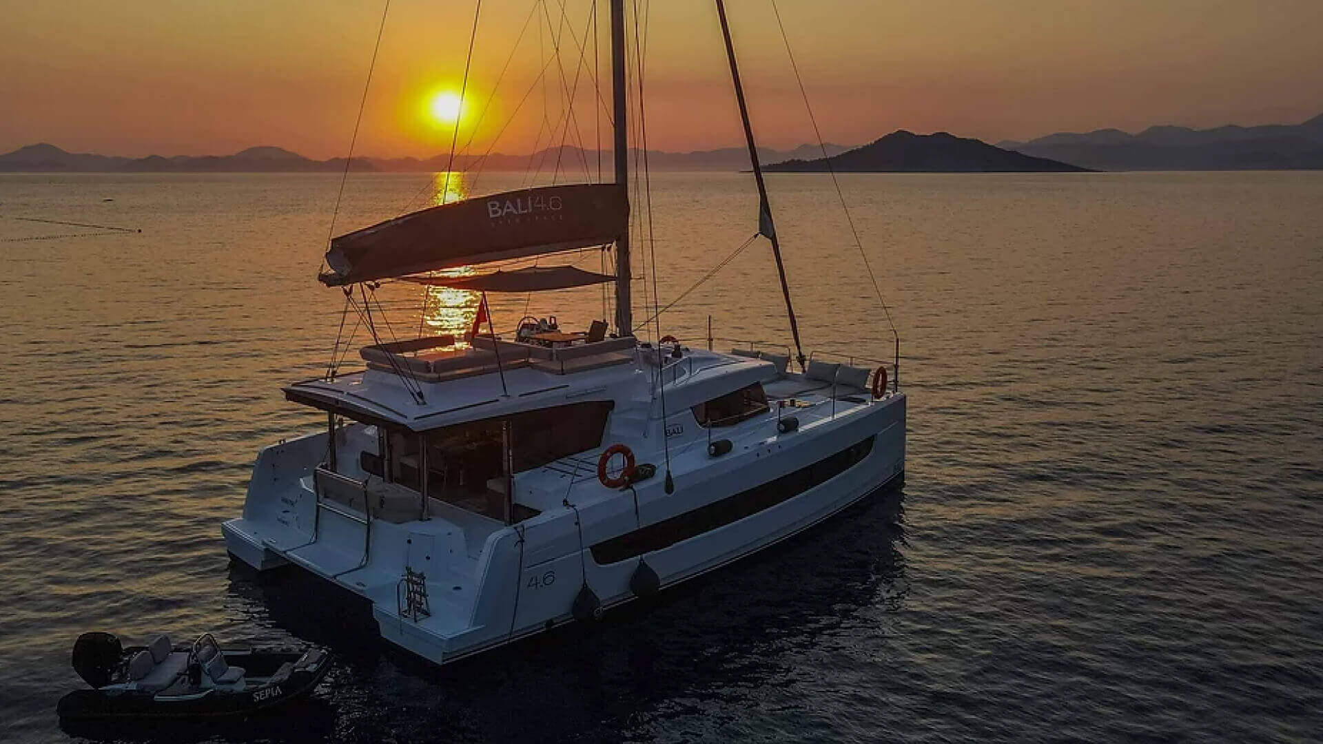 Fethiye Delux Katamaran Bali 4.6 - 4 Kabin 14 Metre