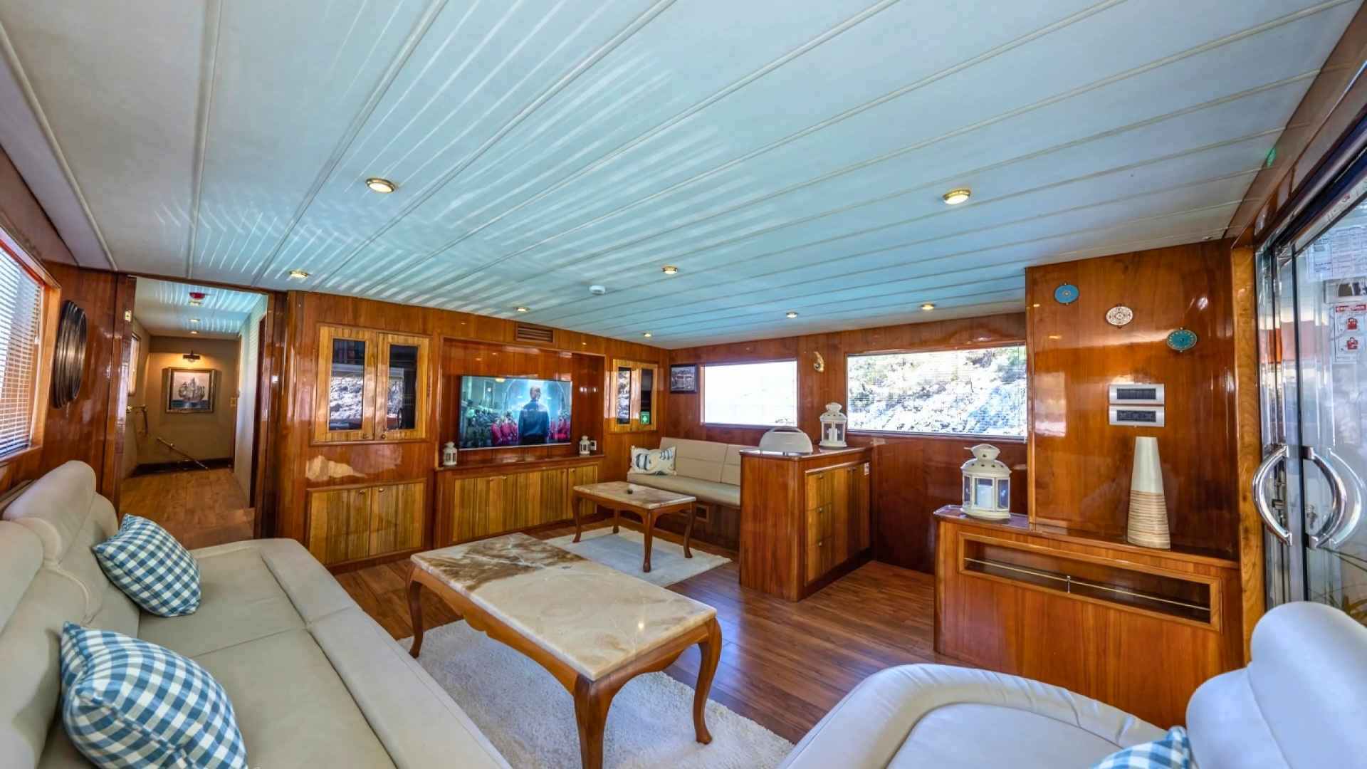 Delux Trawler Tekne Turu 4 Kabin