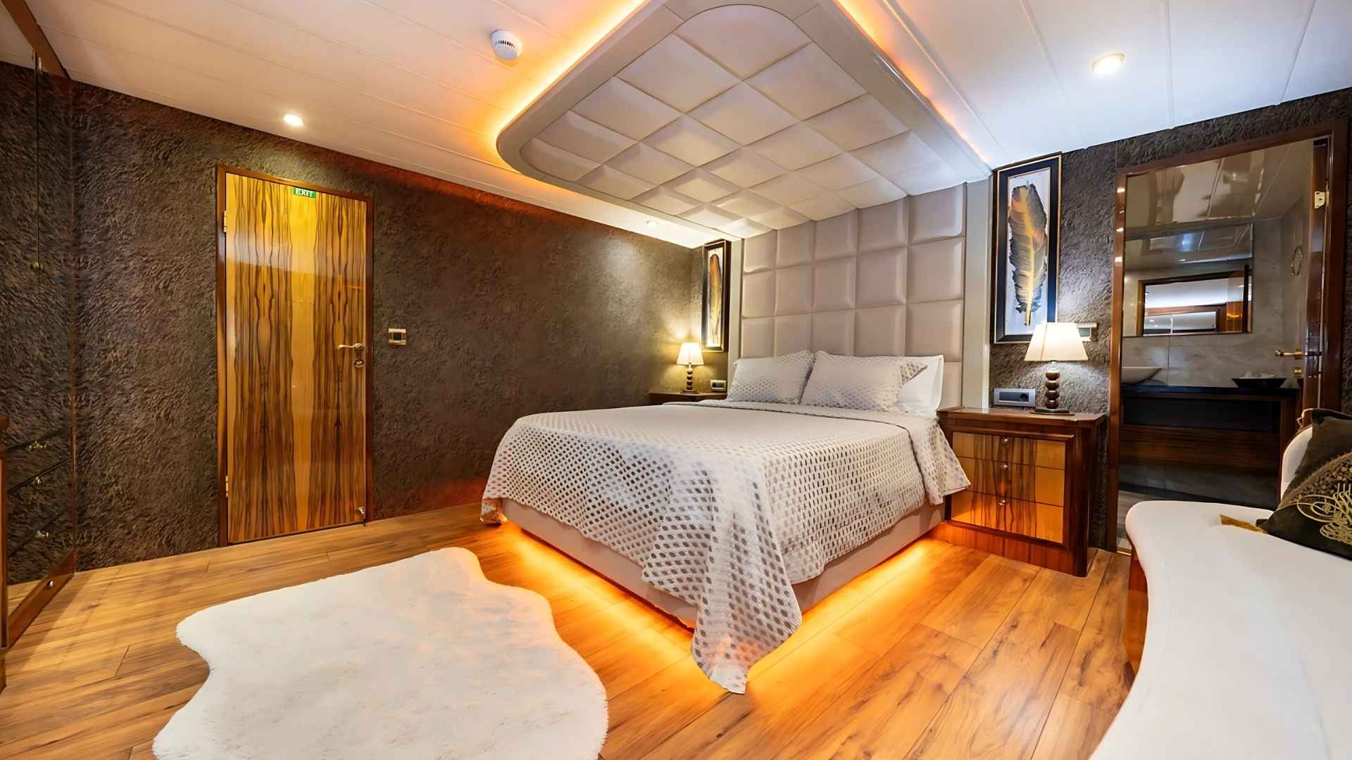 Delux Trawler Tekne Turu 4 Kabin