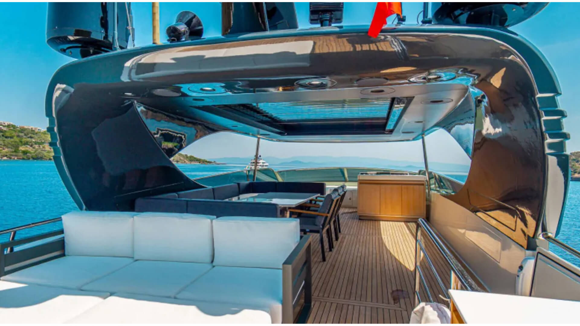 Lux Motoryat Kiralama 4 Kabin 27 Metre